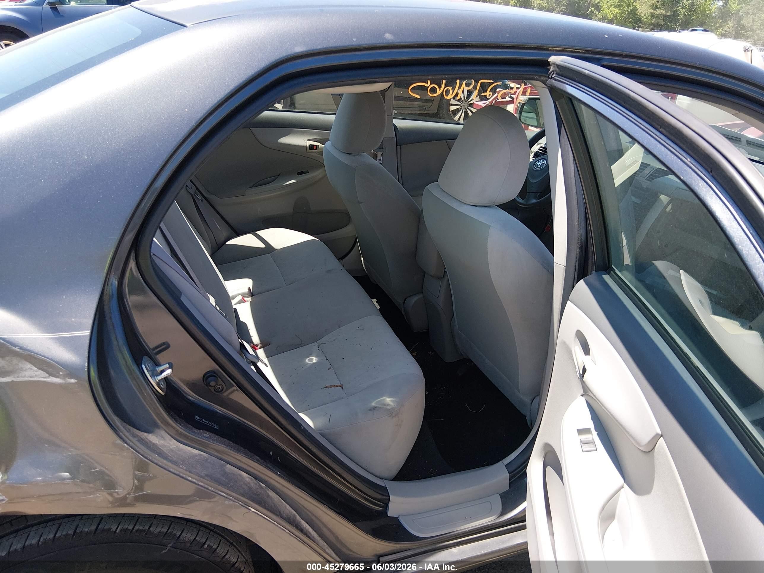2009 Toyota Corolla Le Gray vin: 2T1BU40EX9C120603