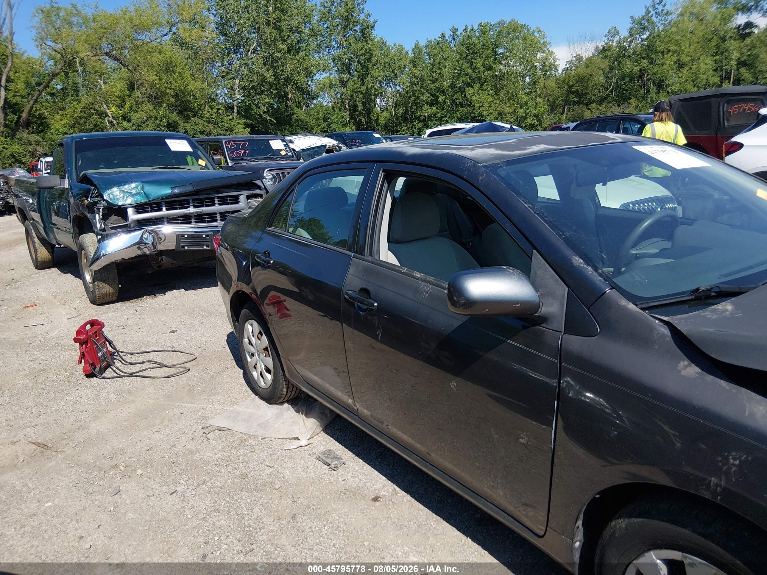 2009 Toyota Corolla Le Gray vin: 2T1BU40EX9C133965