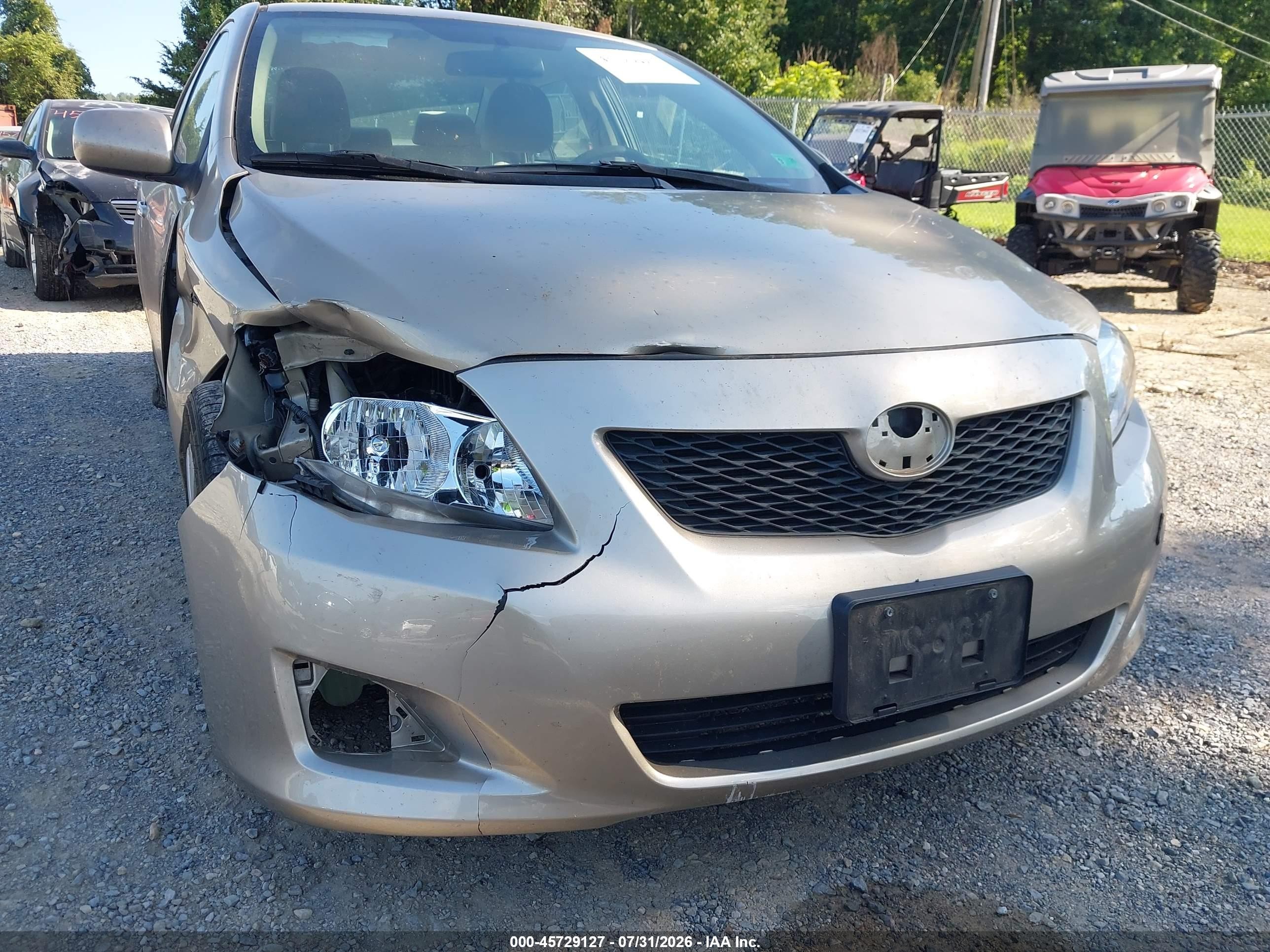2009 Toyota Corolla Le Gold vin: 2T1BU40EX9C152533