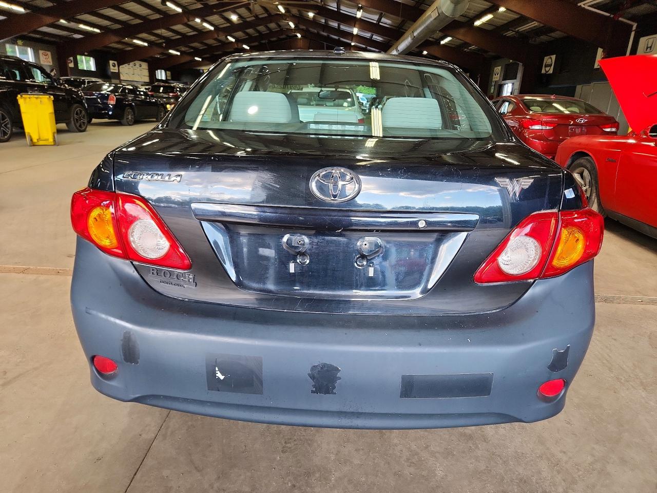 2009 Toyota Corolla Base Black vin: 2T1BU40EX9C169896