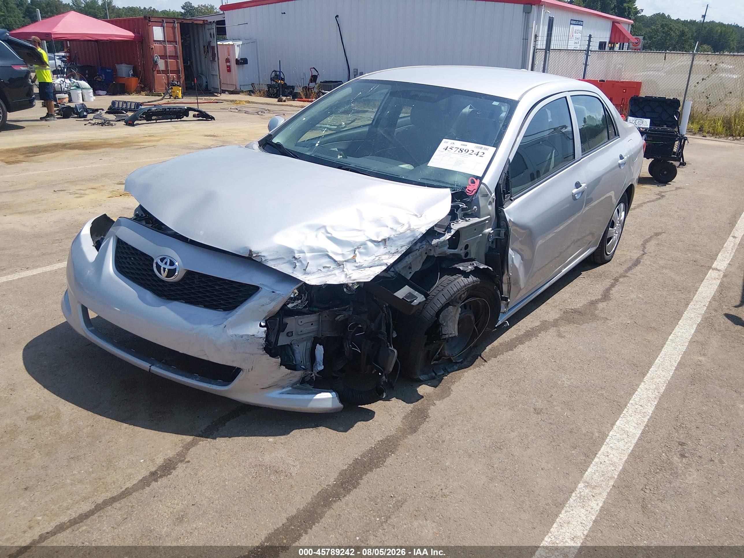 2010 Toyota Corolla Le Silver vin: 2T1BU4EE0AC237619