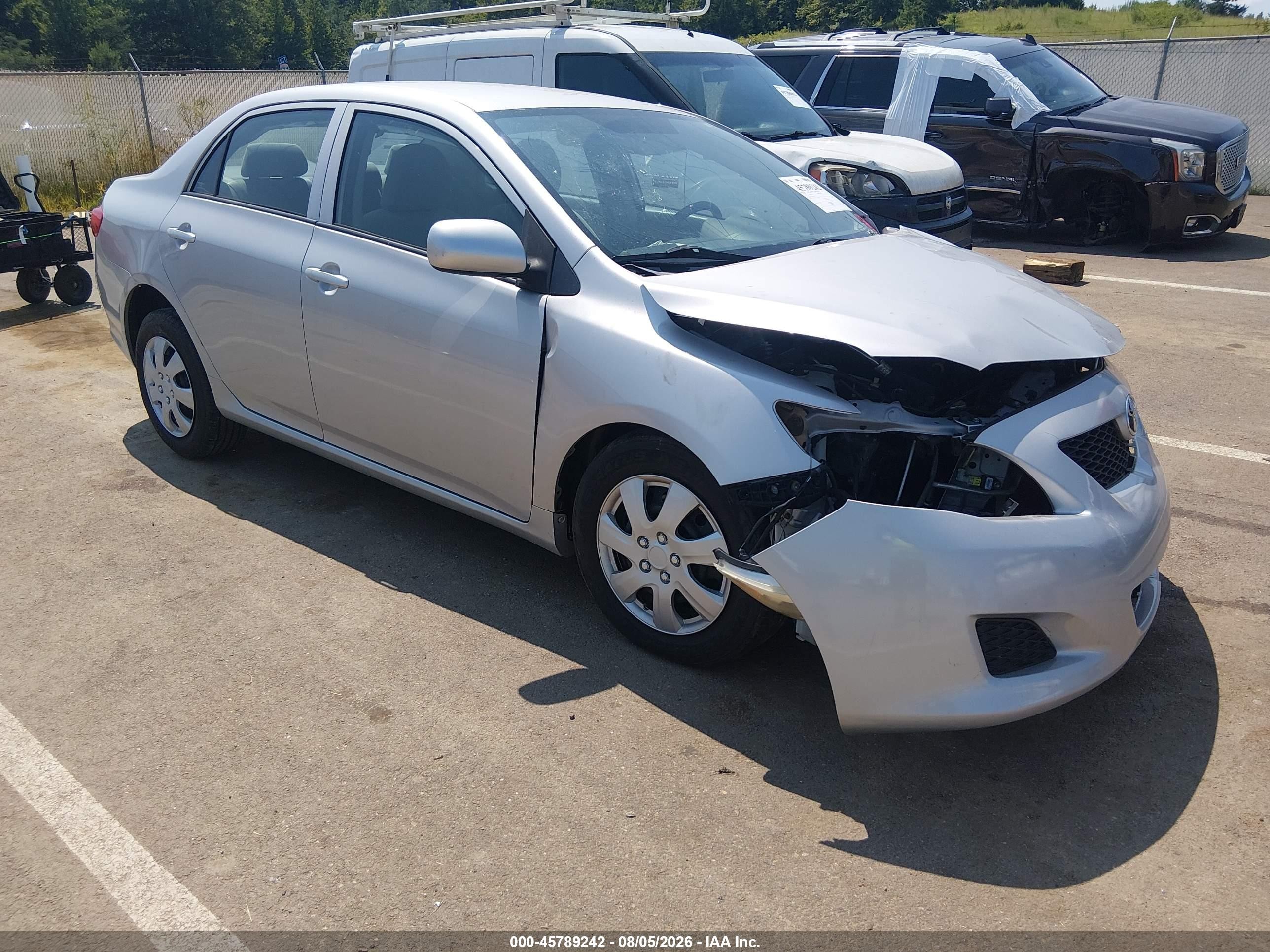 2010 Toyota Corolla Le Silver vin: 2T1BU4EE0AC237619