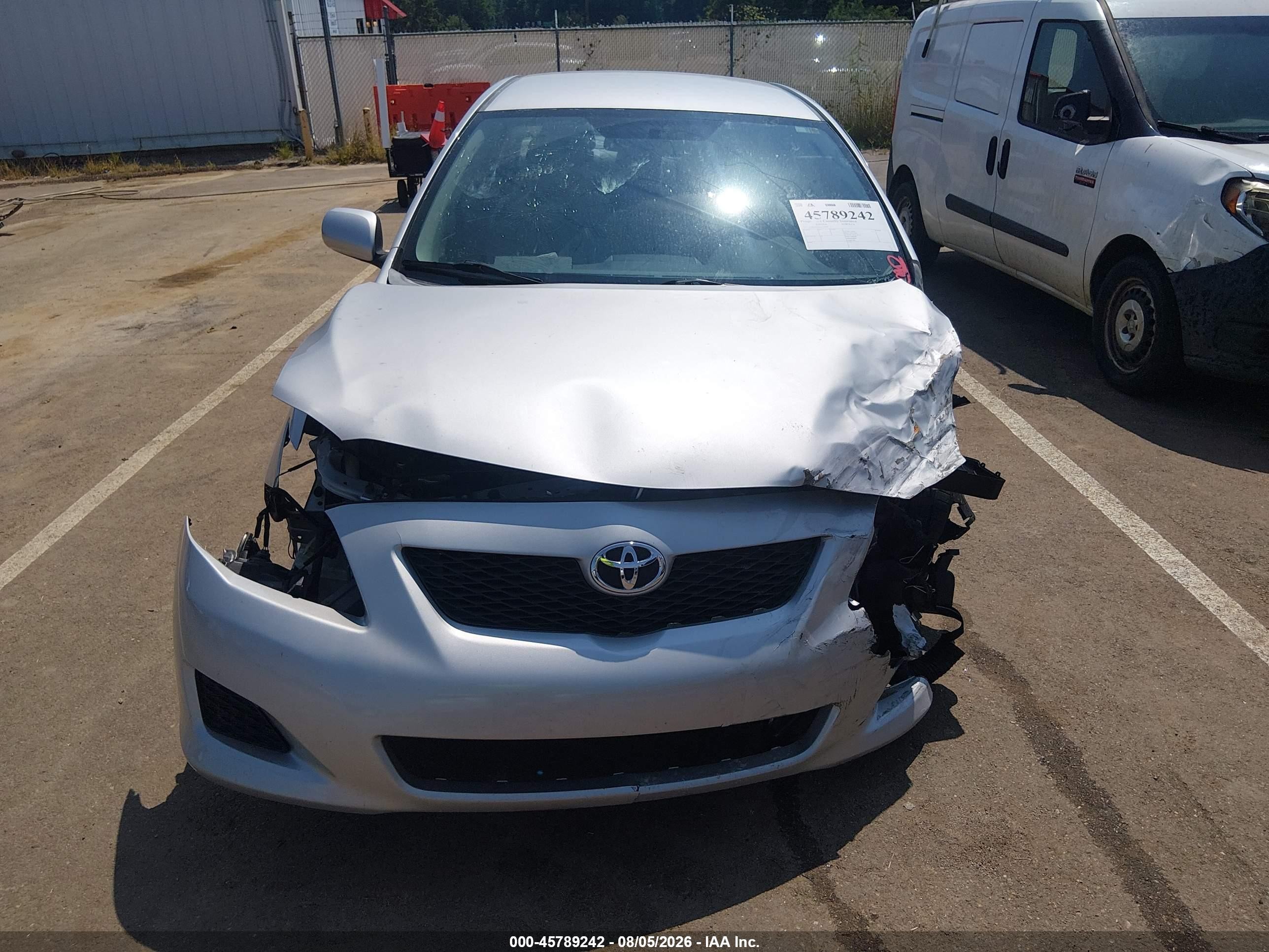 2010 Toyota Corolla Le Silver vin: 2T1BU4EE0AC237619
