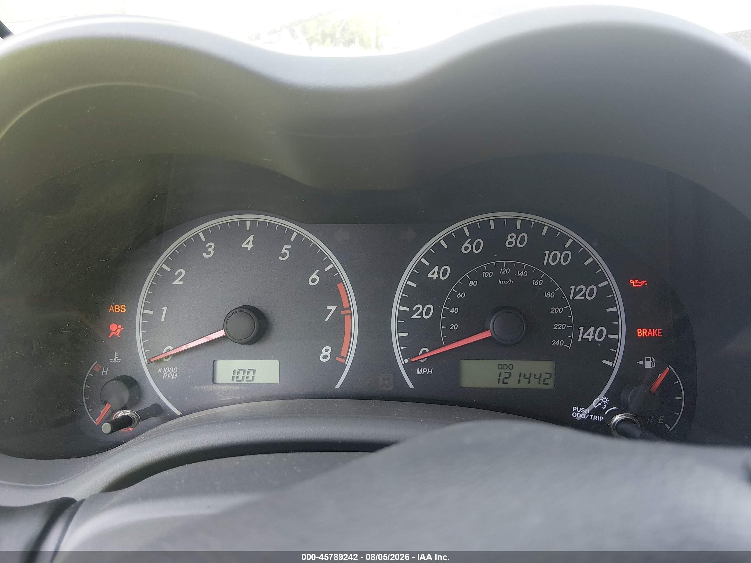 2010 Toyota Corolla Le Silver vin: 2T1BU4EE0AC237619