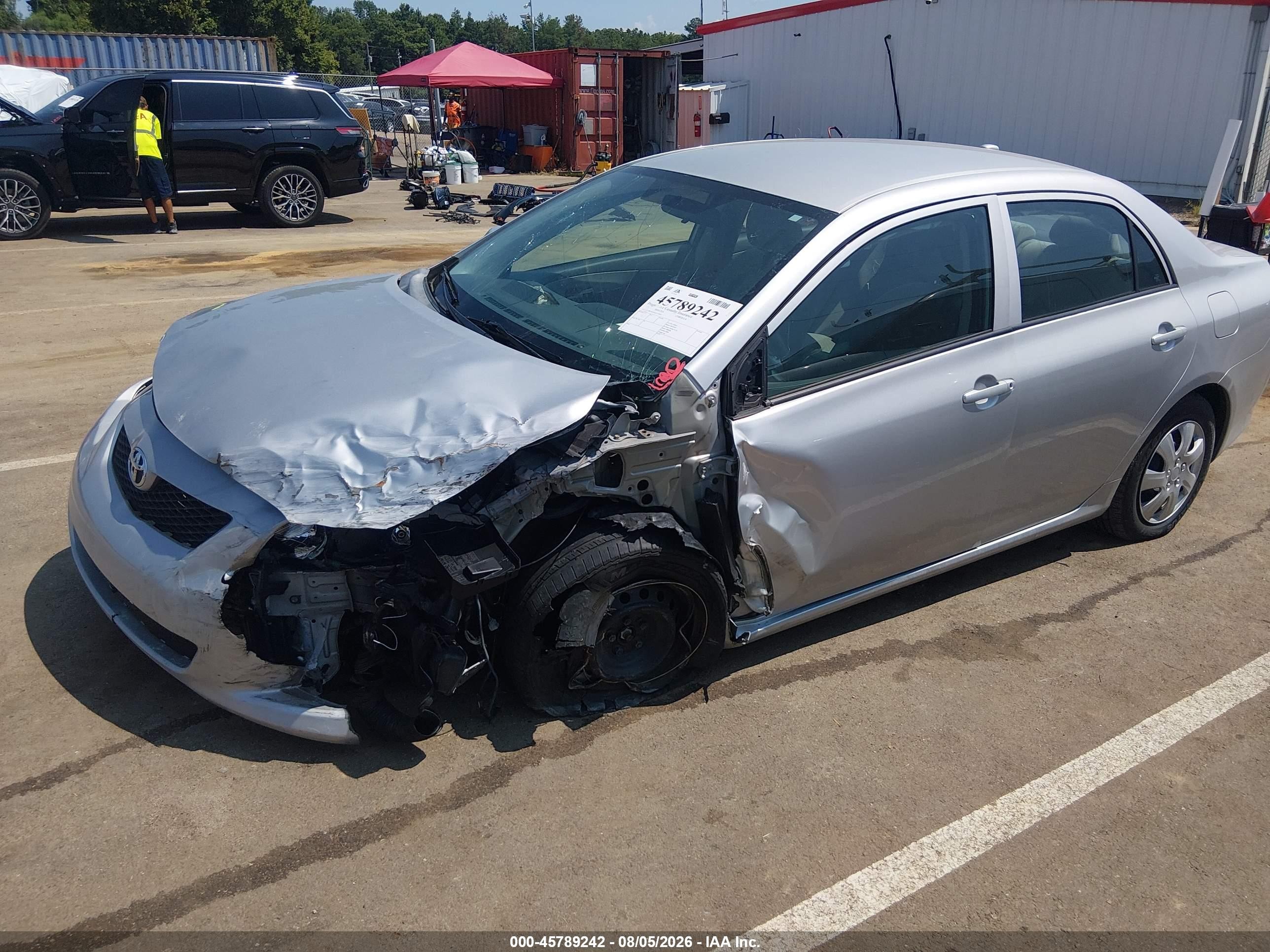 2010 Toyota Corolla Le Silver vin: 2T1BU4EE0AC237619