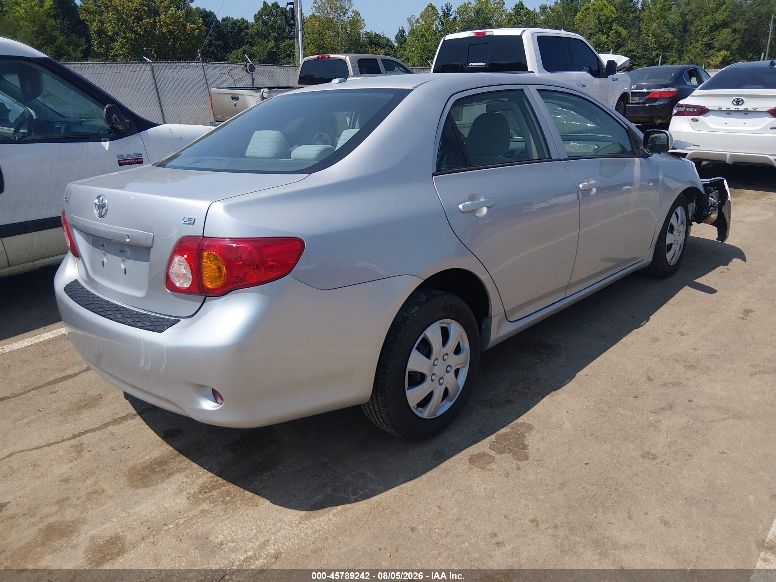 2010 Toyota Corolla Le Silver vin: 2T1BU4EE0AC237619