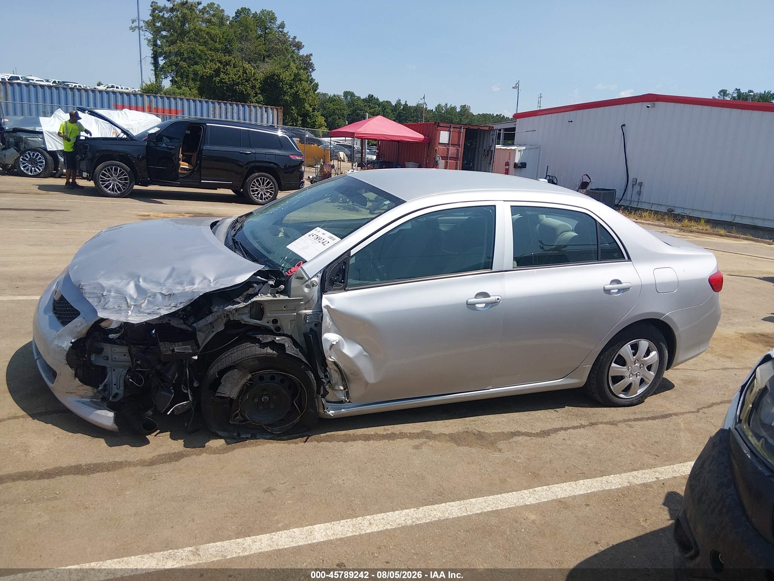 2010 Toyota Corolla Le Silver vin: 2T1BU4EE0AC237619