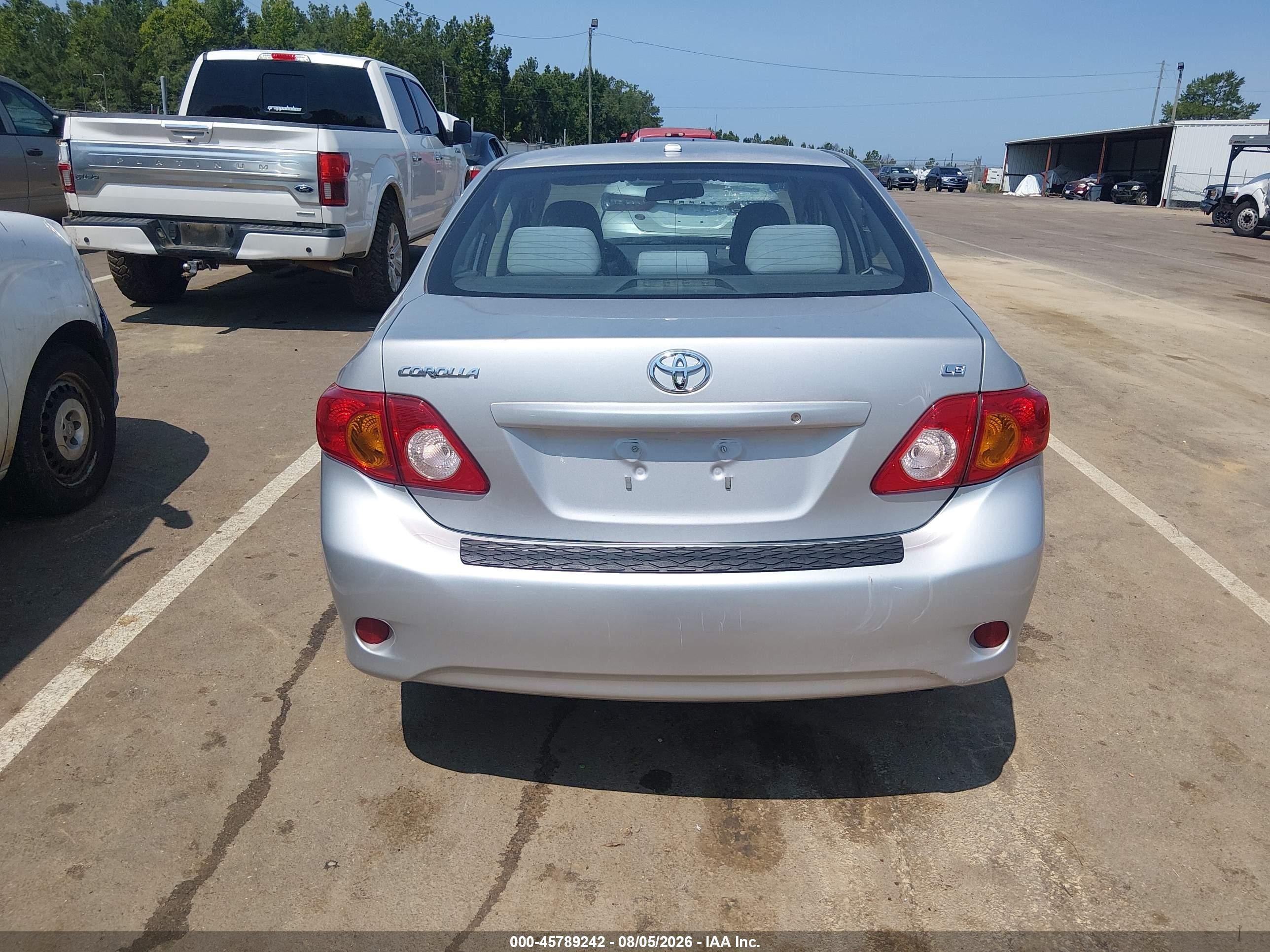 2010 Toyota Corolla Le Silver vin: 2T1BU4EE0AC237619