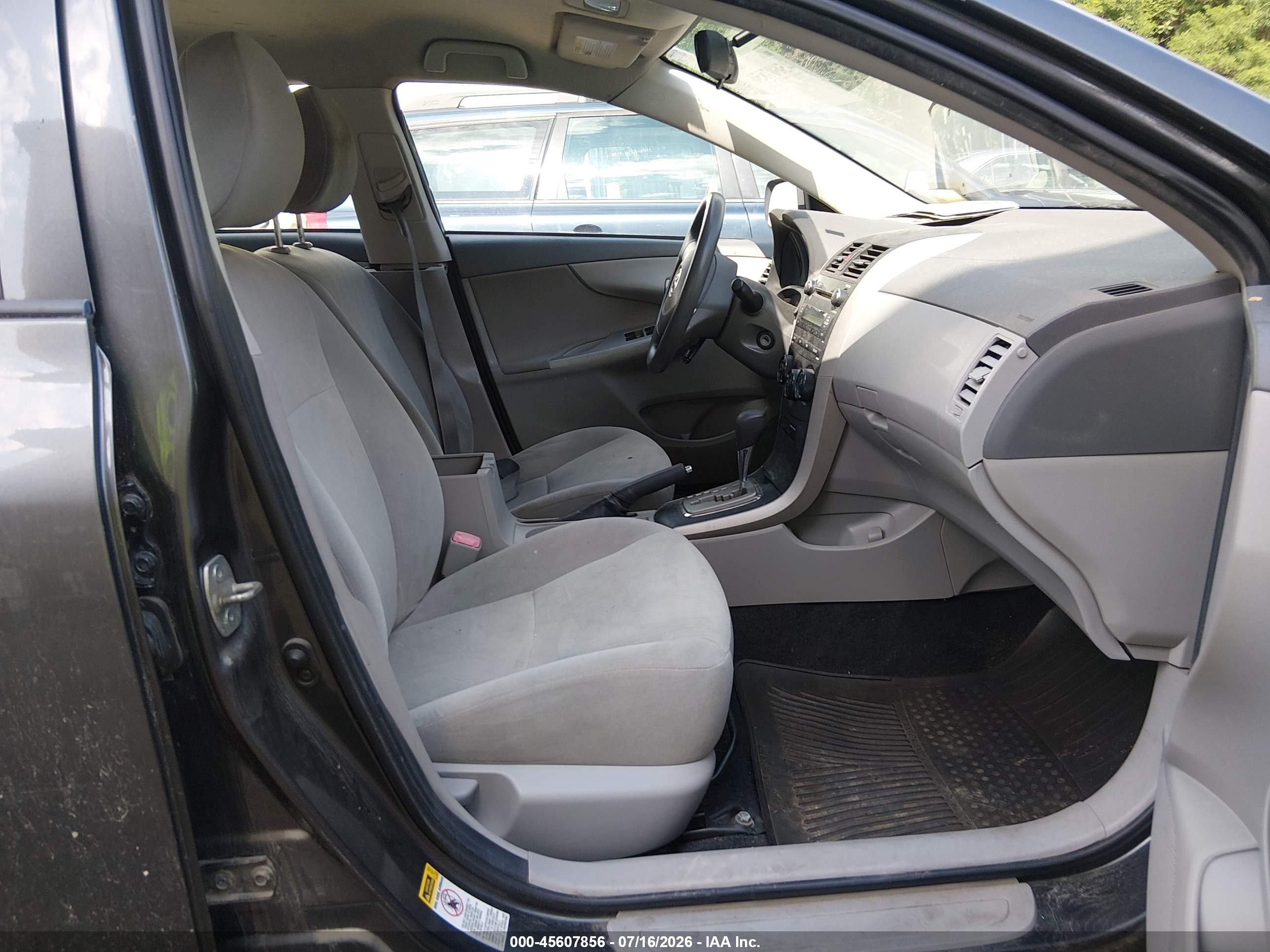 2010 Toyota Corolla Le Blue vin: 2T1BU4EE0AC255988