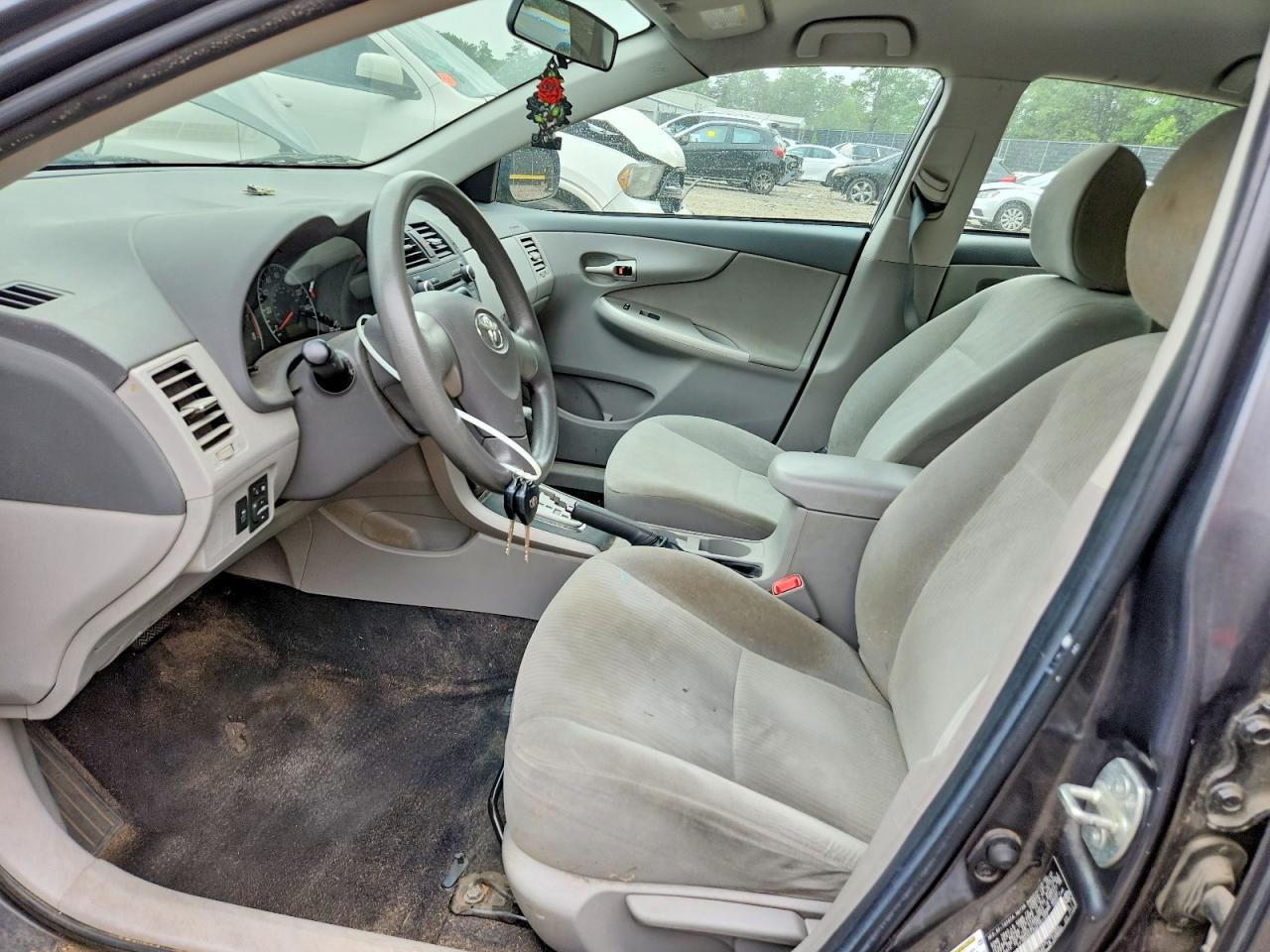 2010 Toyota Corolla Le Серый vin: 2T1BU4EE0AC261127