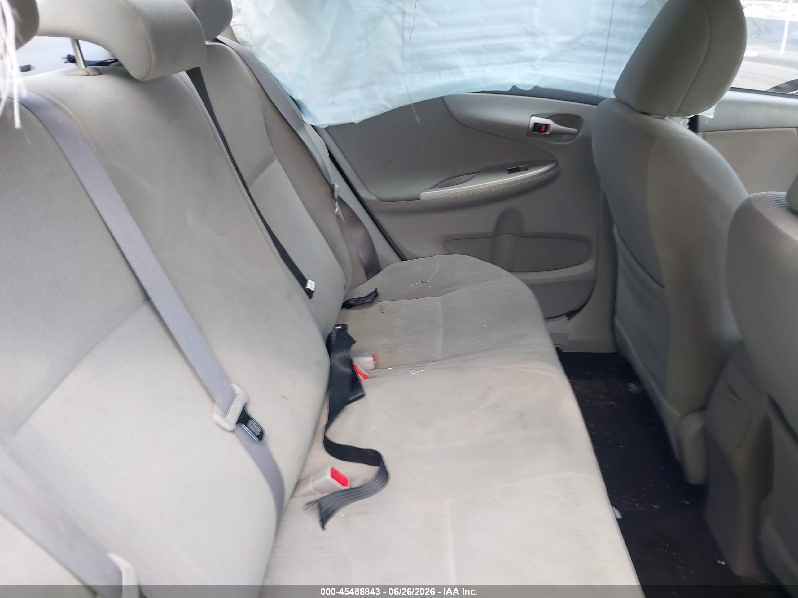 2010 Toyota Corolla Le White vin: 2T1BU4EE0AC270104