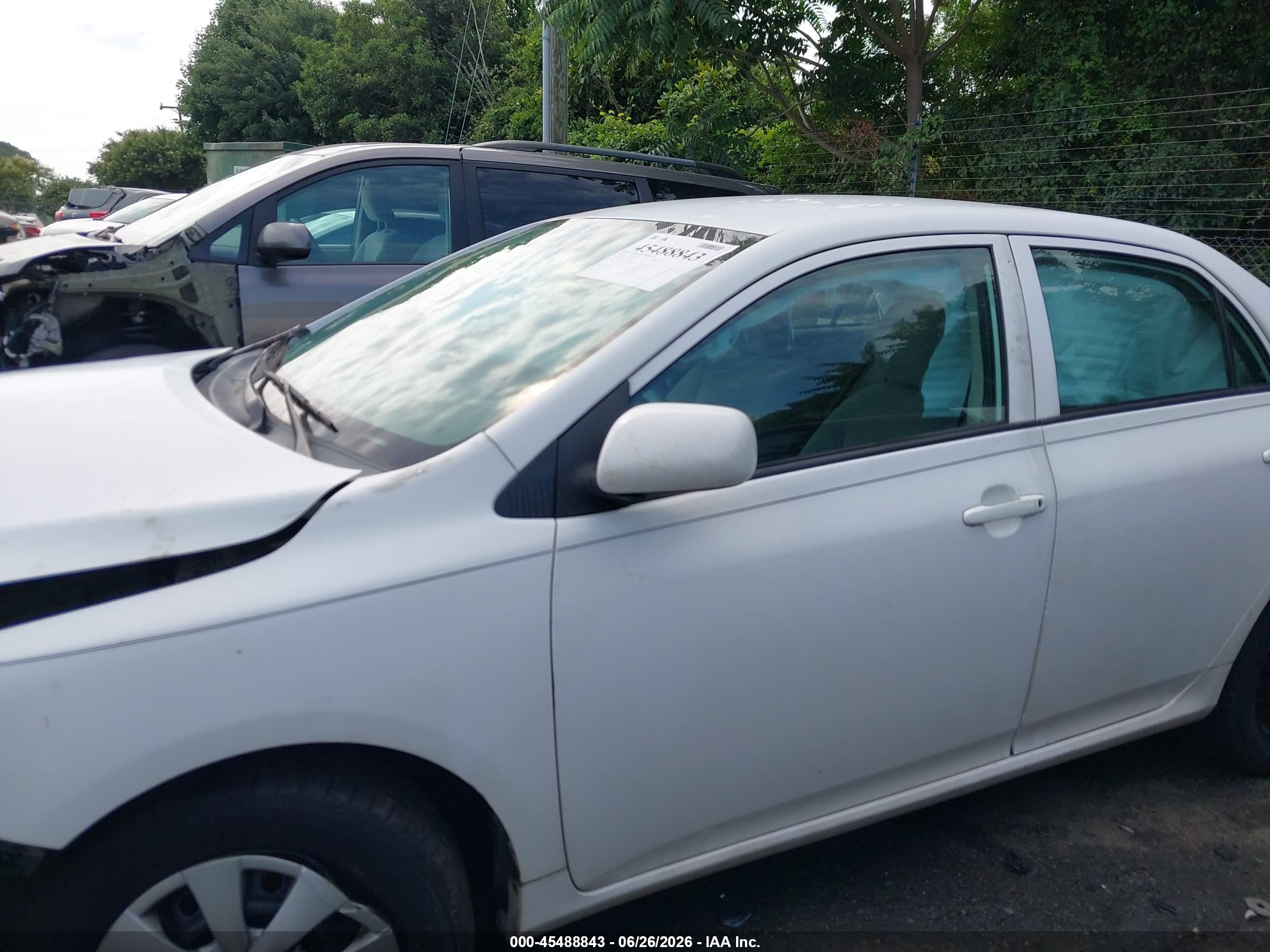 2010 Toyota Corolla Le White vin: 2T1BU4EE0AC270104