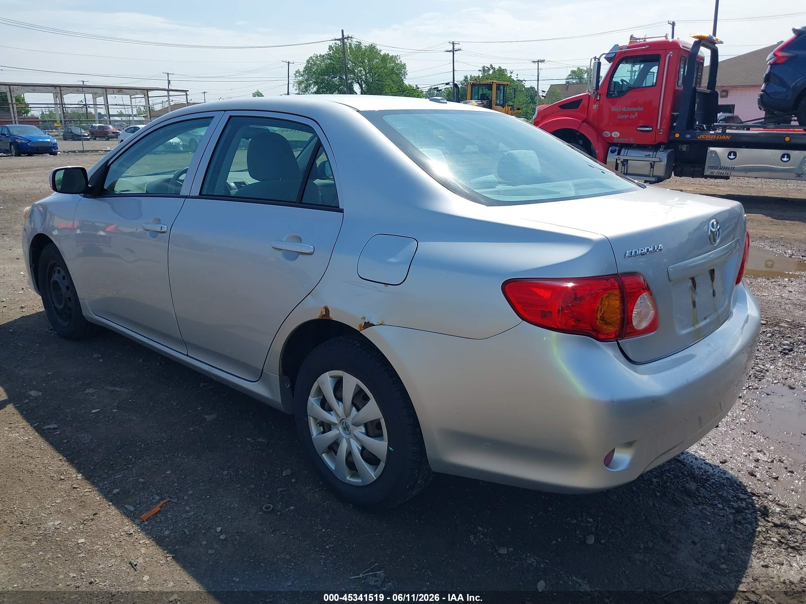 2010 Toyota Corolla Le Silver vin: 2T1BU4EE0AC306972