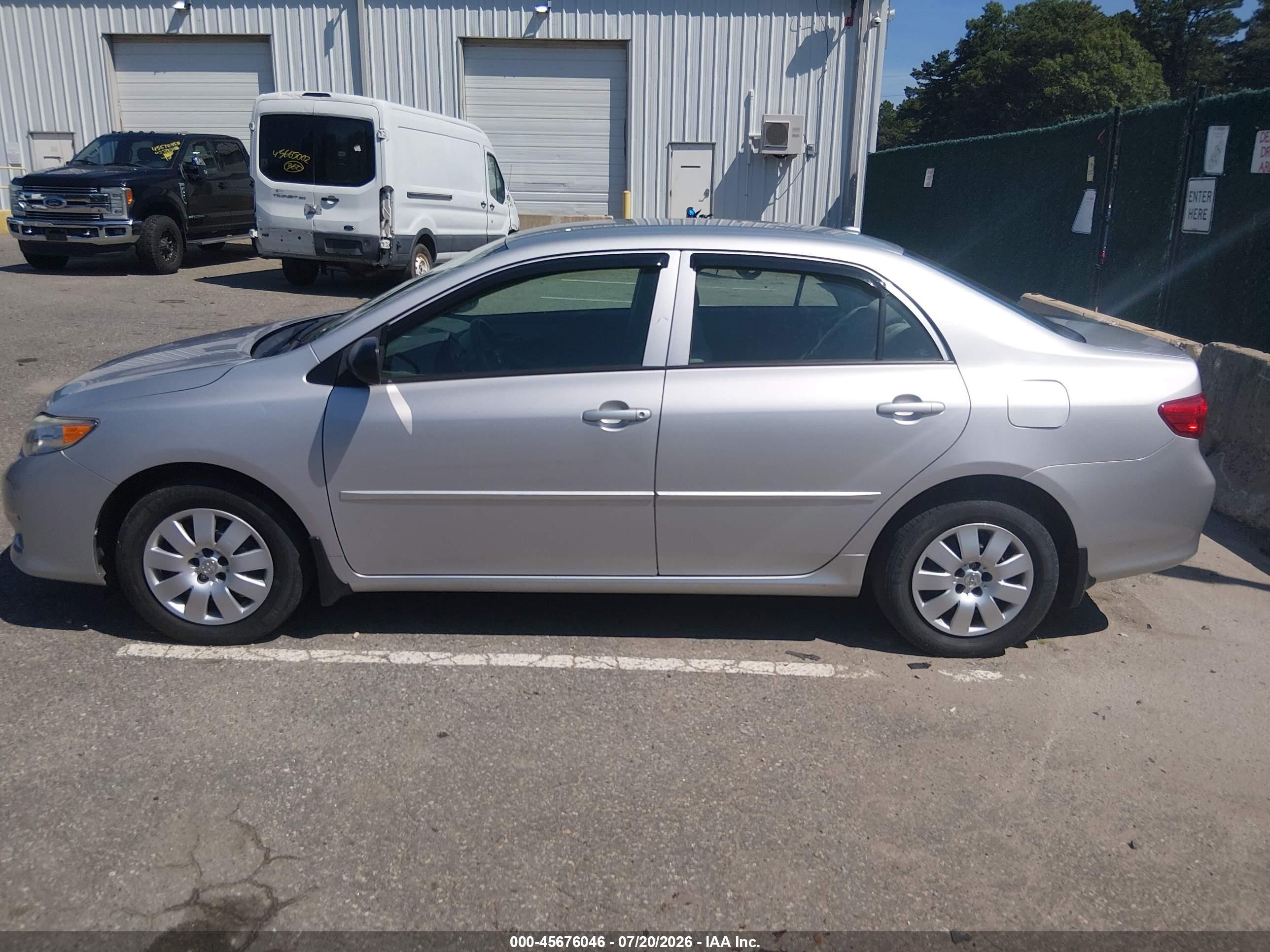 2010 Toyota Corolla   Silver vin: 2T1BU4EE0AC310861