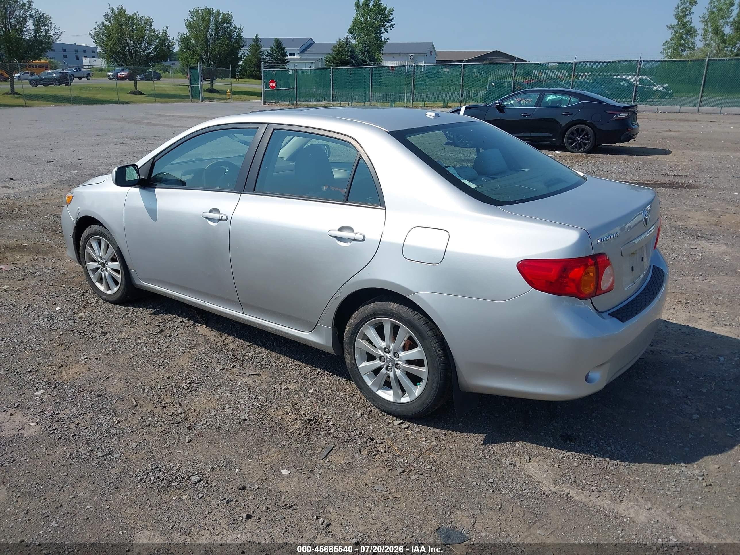 2010 Toyota Corolla Xle Silver vin: 2T1BU4EE0AC329586