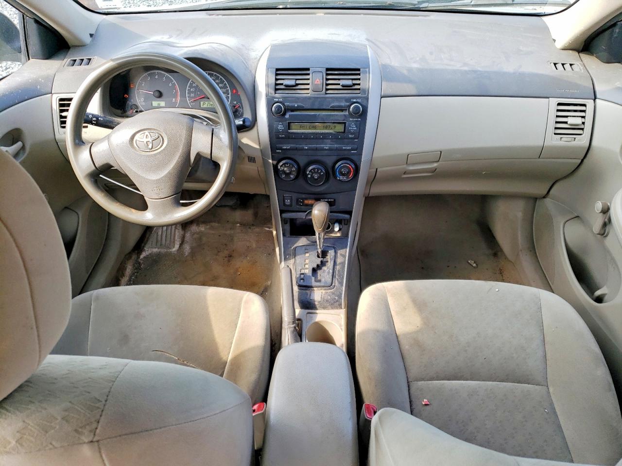 2010 Toyota Corolla Base Tan vin: 2T1BU4EE0AC329670