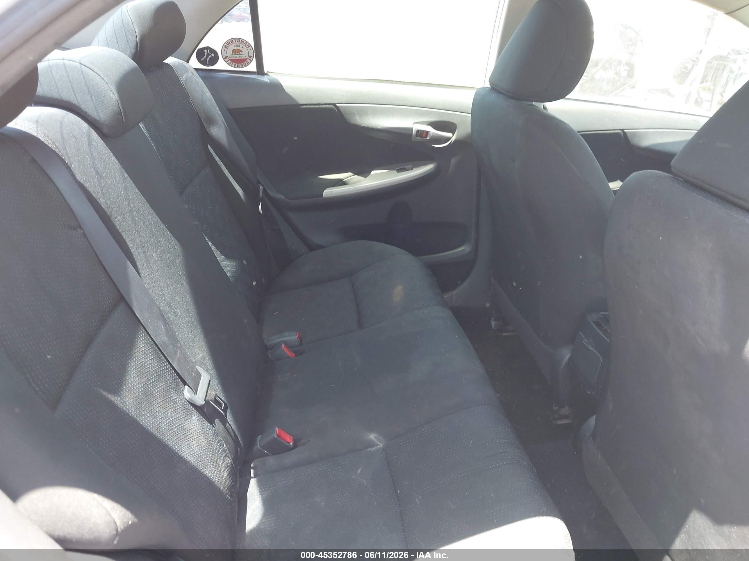 2010 Toyota Corolla S White vin: 2T1BU4EE0AC374060