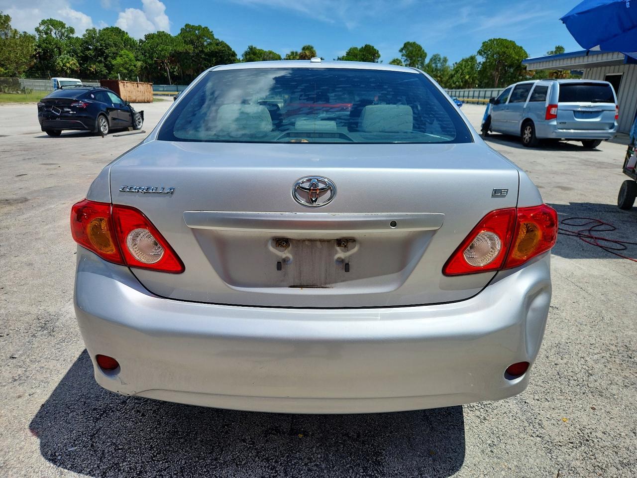 2010 Toyota Corolla Le Silver vin: 2T1BU4EE0AC403167