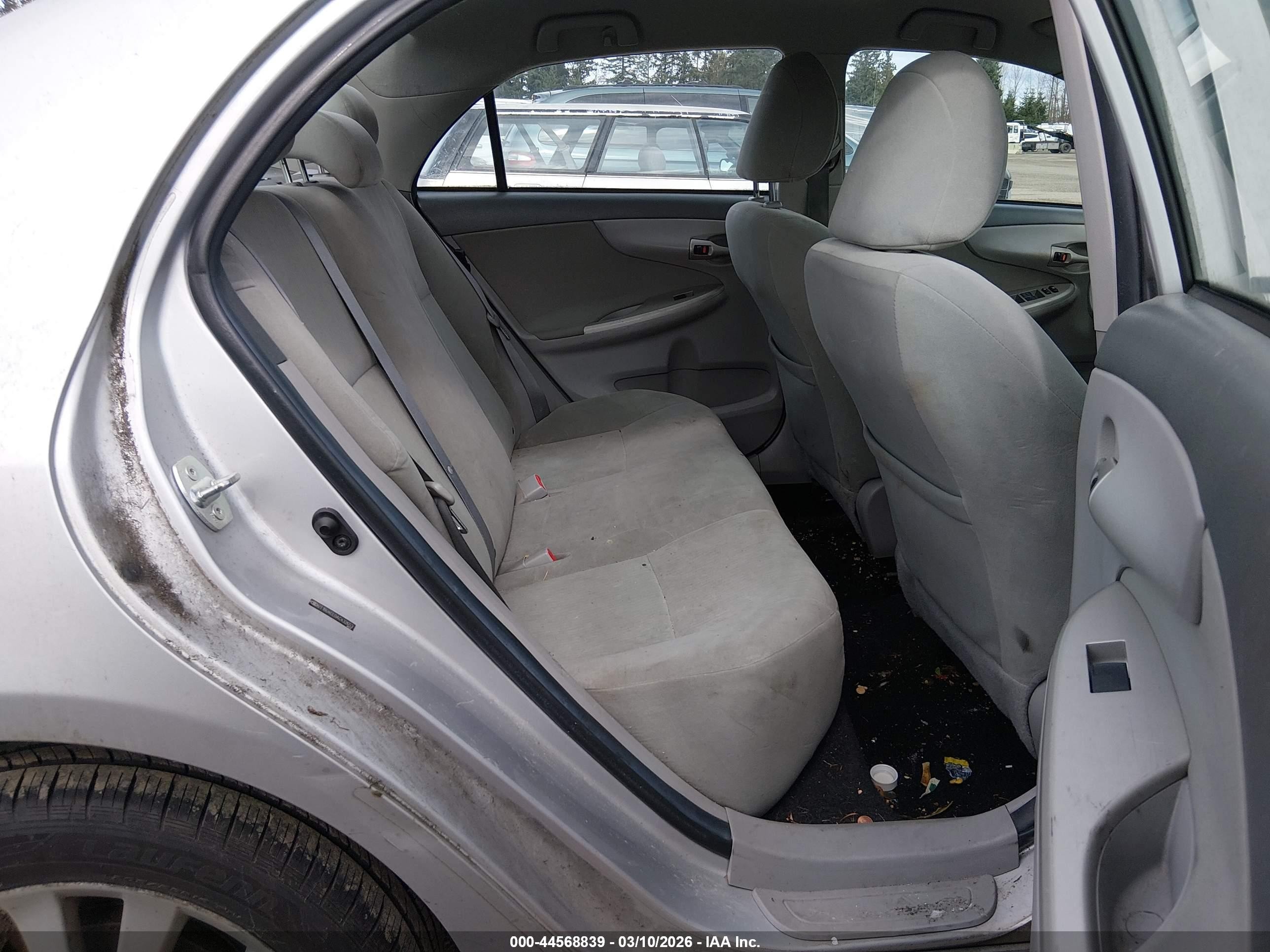 2010 Toyota Corolla Le Gray vin: 2T1BU4EE0AC432653