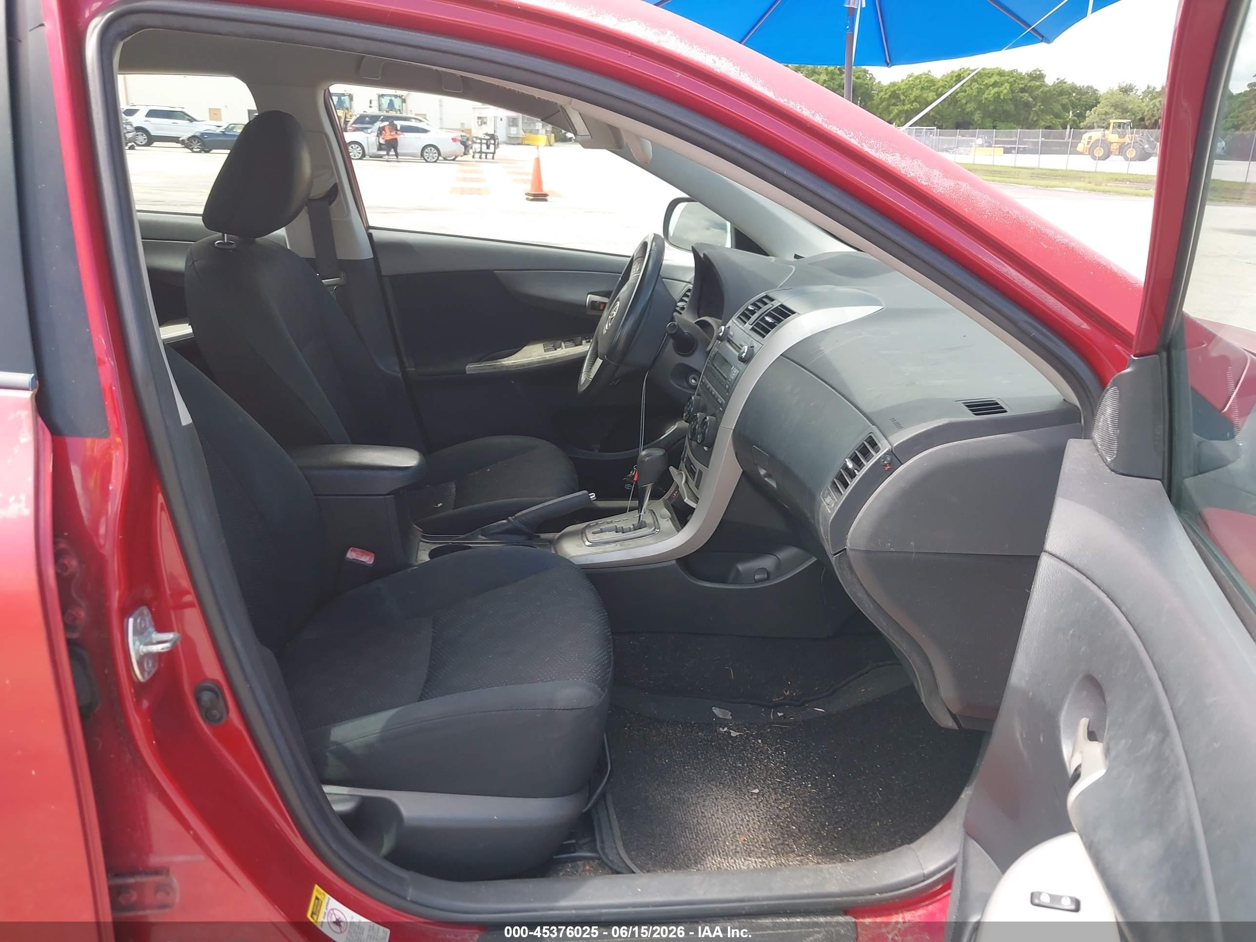 2010 Toyota Corolla S Red vin: 2T1BU4EE0AC463272