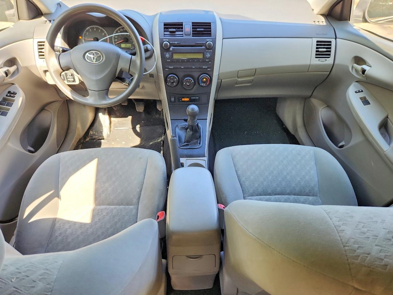 2010 Toyota Corolla Base Серый vin: 2T1BU4EE0AC478659