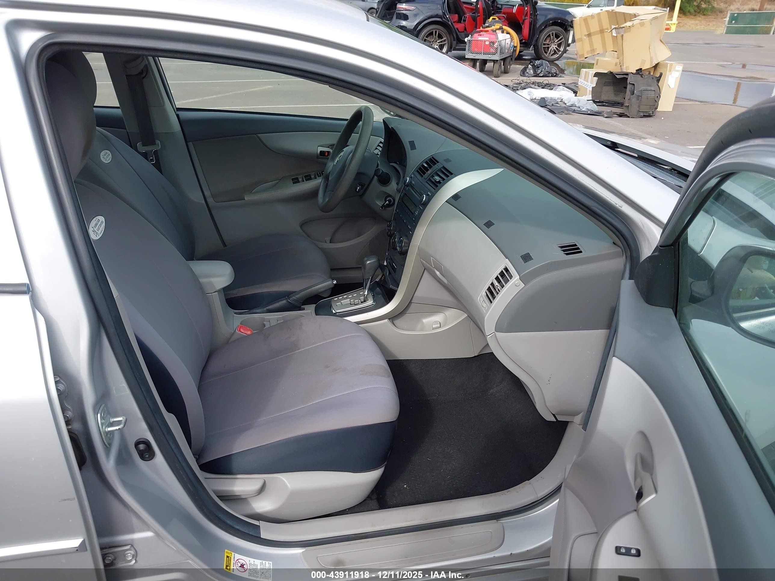 2010 Toyota Corolla Le Серебряный vin: 2T1BU4EE0AC488477