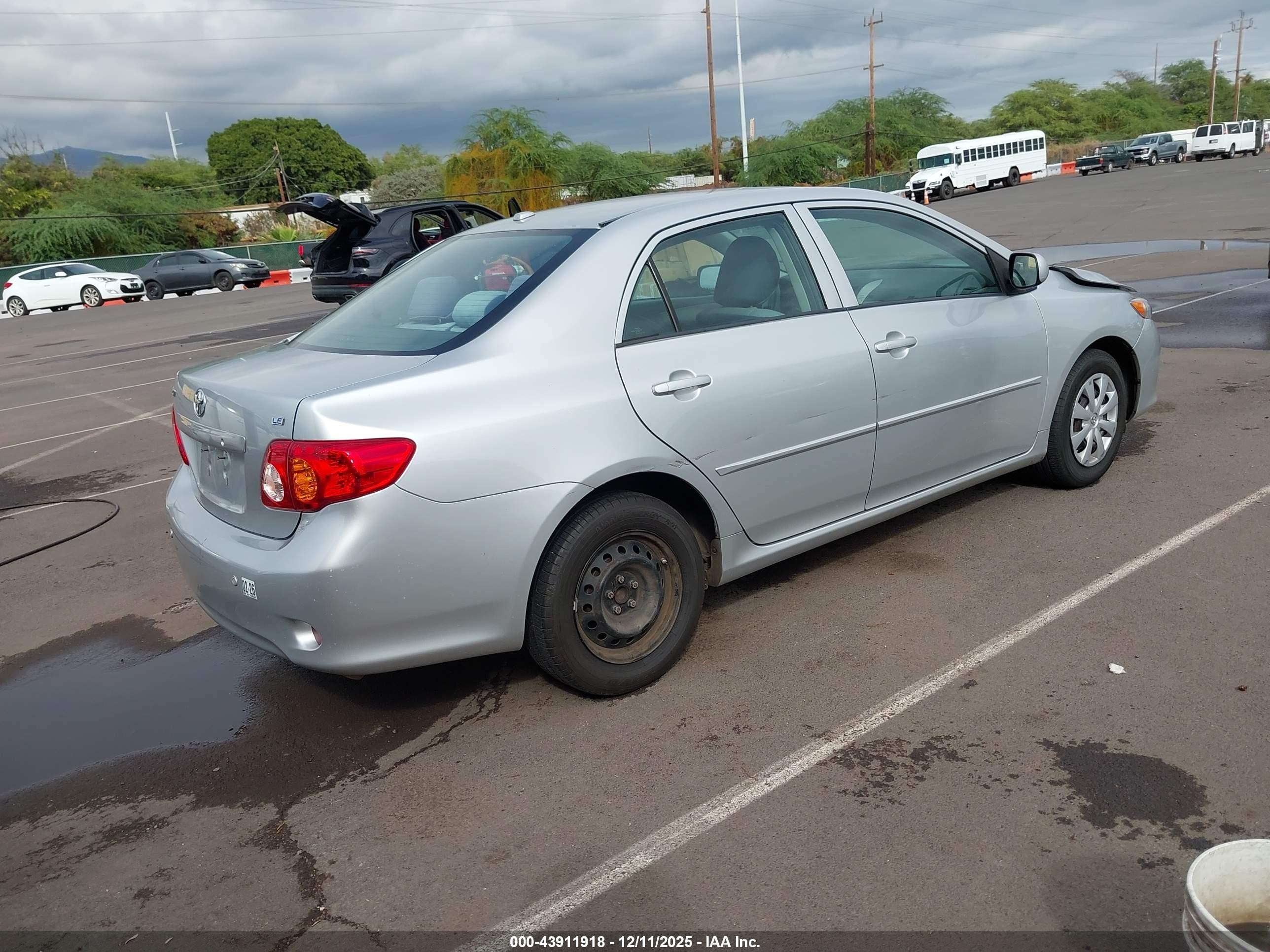 2010 Toyota Corolla Le Серебряный vin: 2T1BU4EE0AC488477