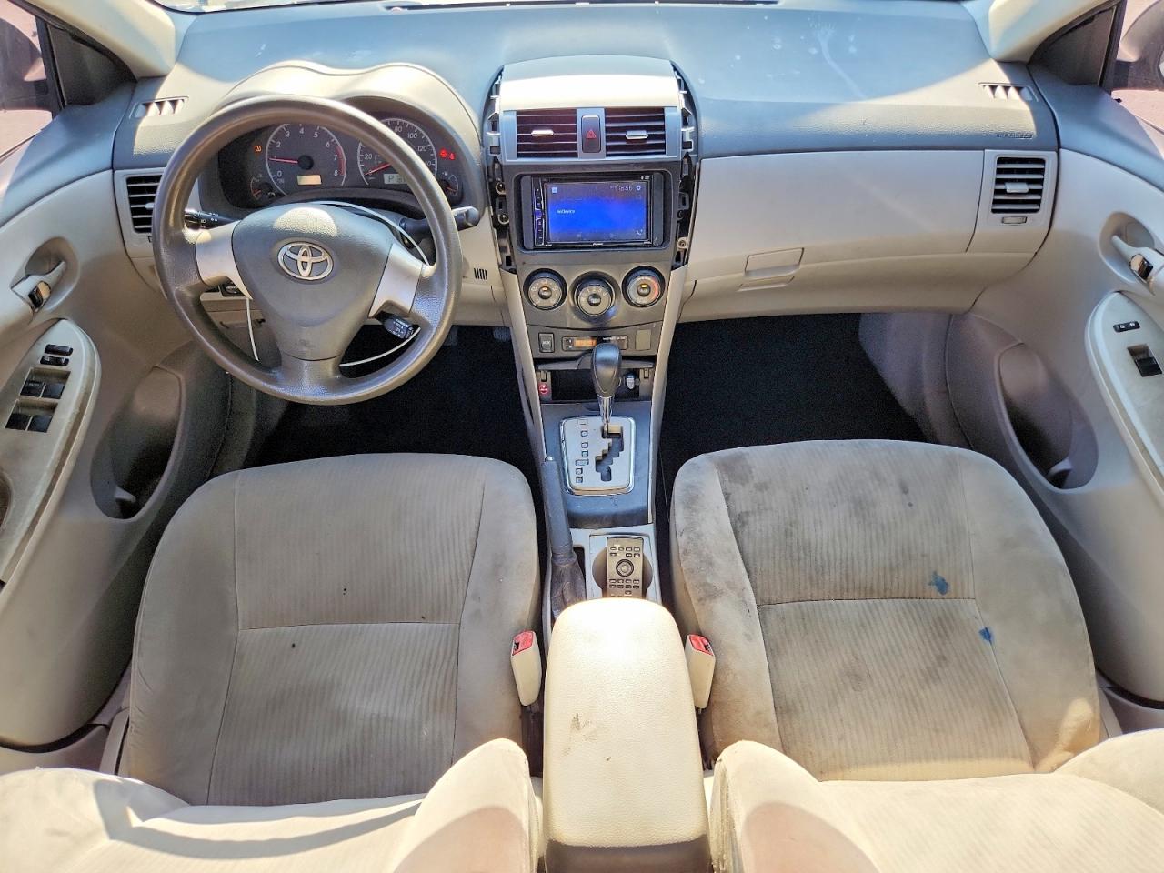 2010 Toyota Corolla Le Silver vin: 2T1BU4EE0AC517668