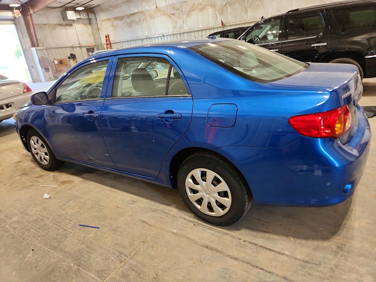 2010 Toyota Corolla Le Blue vin: 2T1BU4EE0AC519470