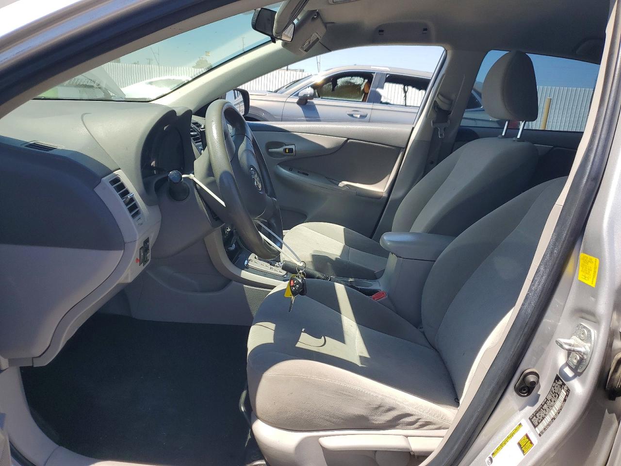 2010 Toyota Corolla Le Gray vin: 2T1BU4EE0AC520621