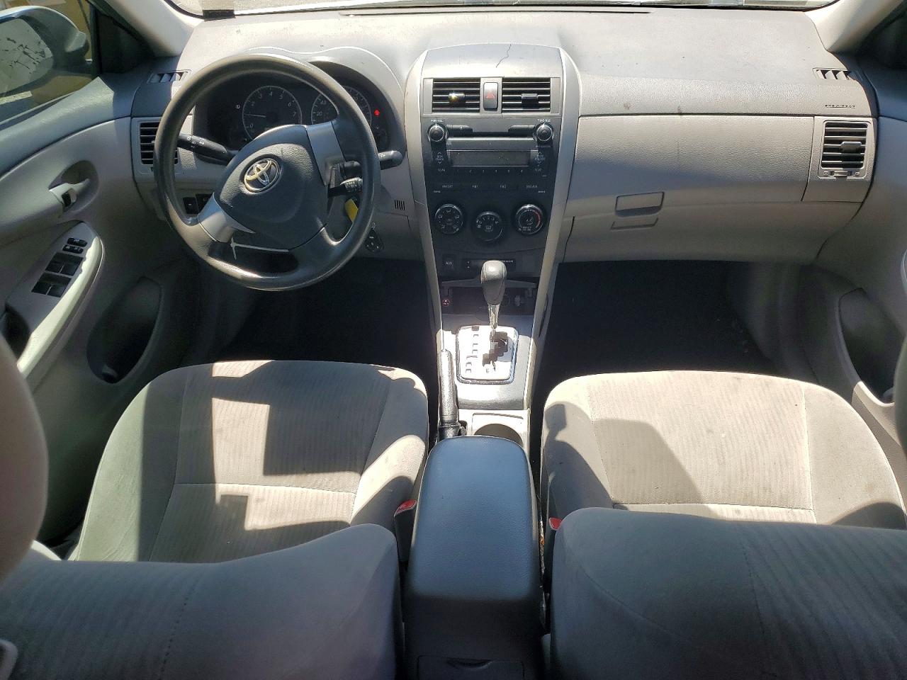 2010 Toyota Corolla Le Gray vin: 2T1BU4EE0AC520621