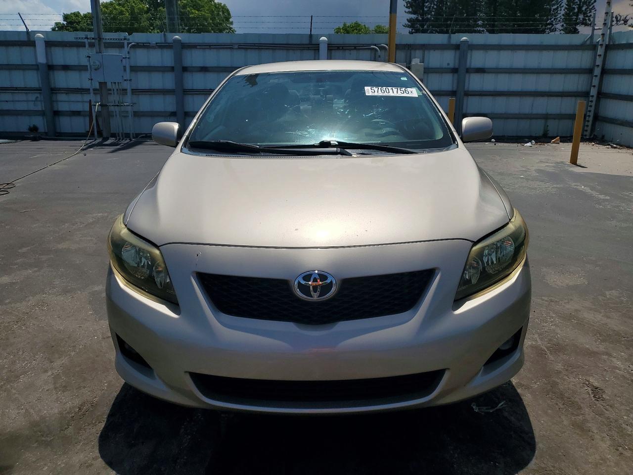 2010 Toyota Corolla Le Gold vin: 2T1BU4EE0AC520750
