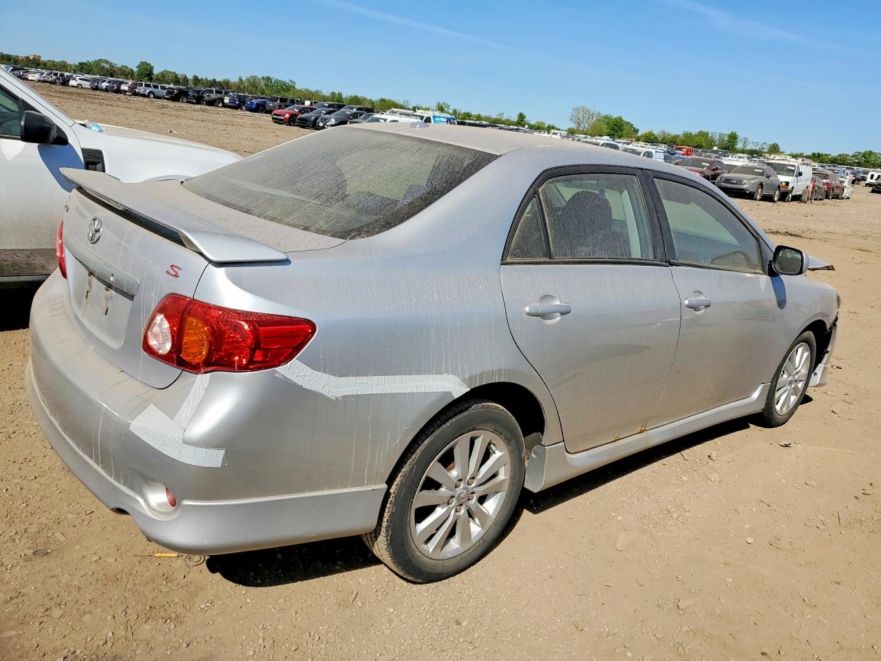 2010 Toyota Corolla S Серебряный vin: 2T1BU4EE0AC534423