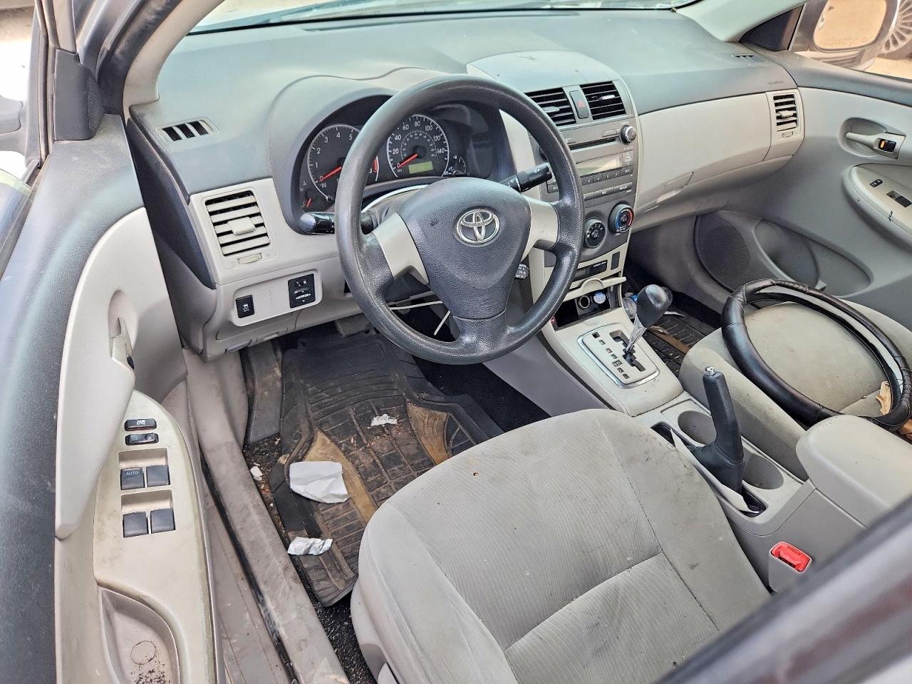 2011 Toyota Corolla Le Silver vin: 2T1BU4EE0BC545679