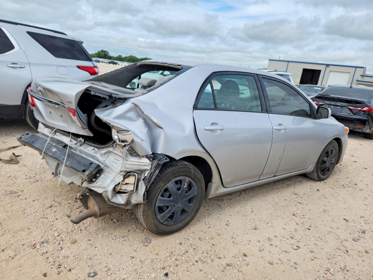 2011 Toyota Corolla Le Silver vin: 2T1BU4EE0BC545679