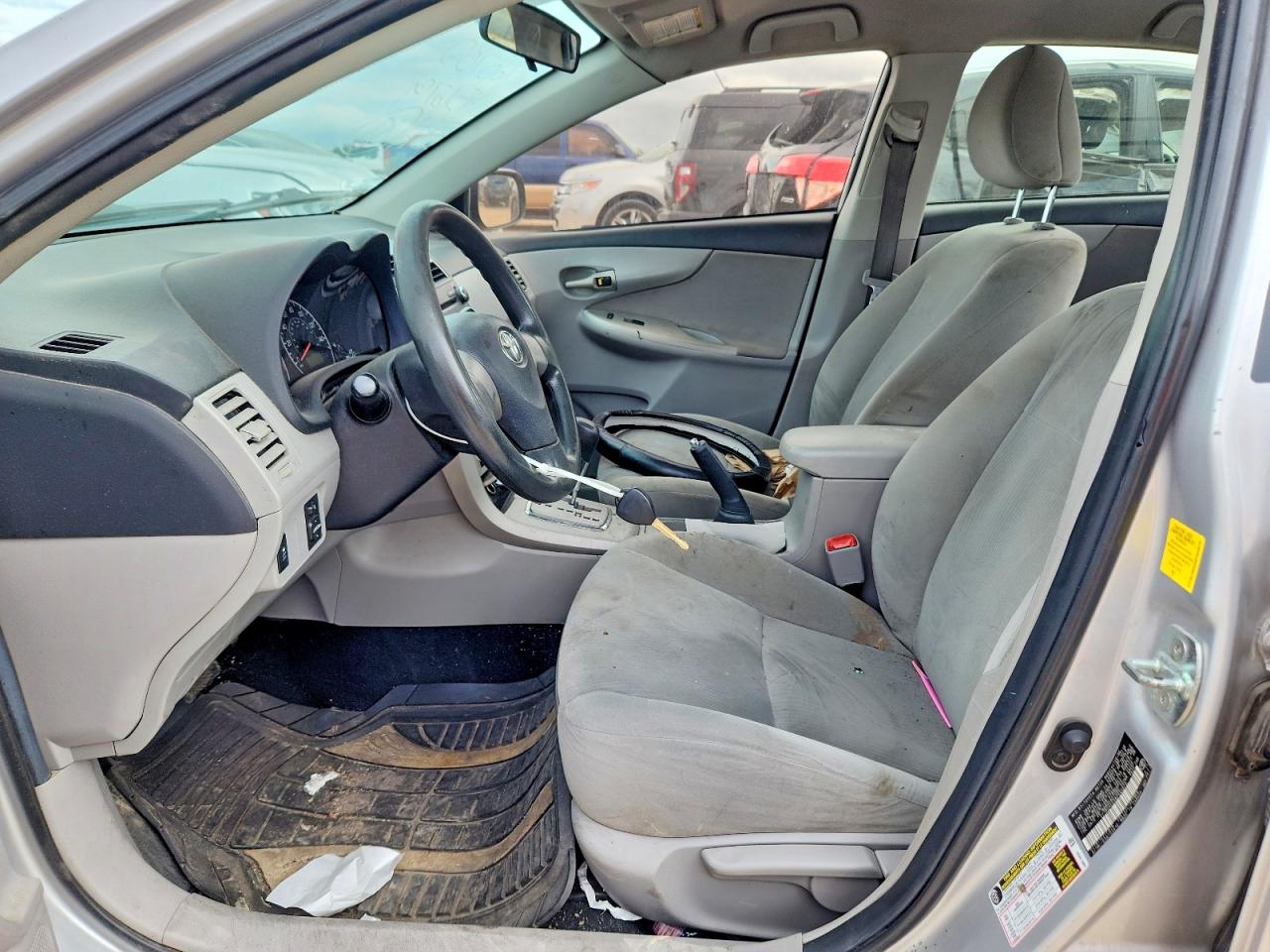 2011 Toyota Corolla Le Silver vin: 2T1BU4EE0BC545679