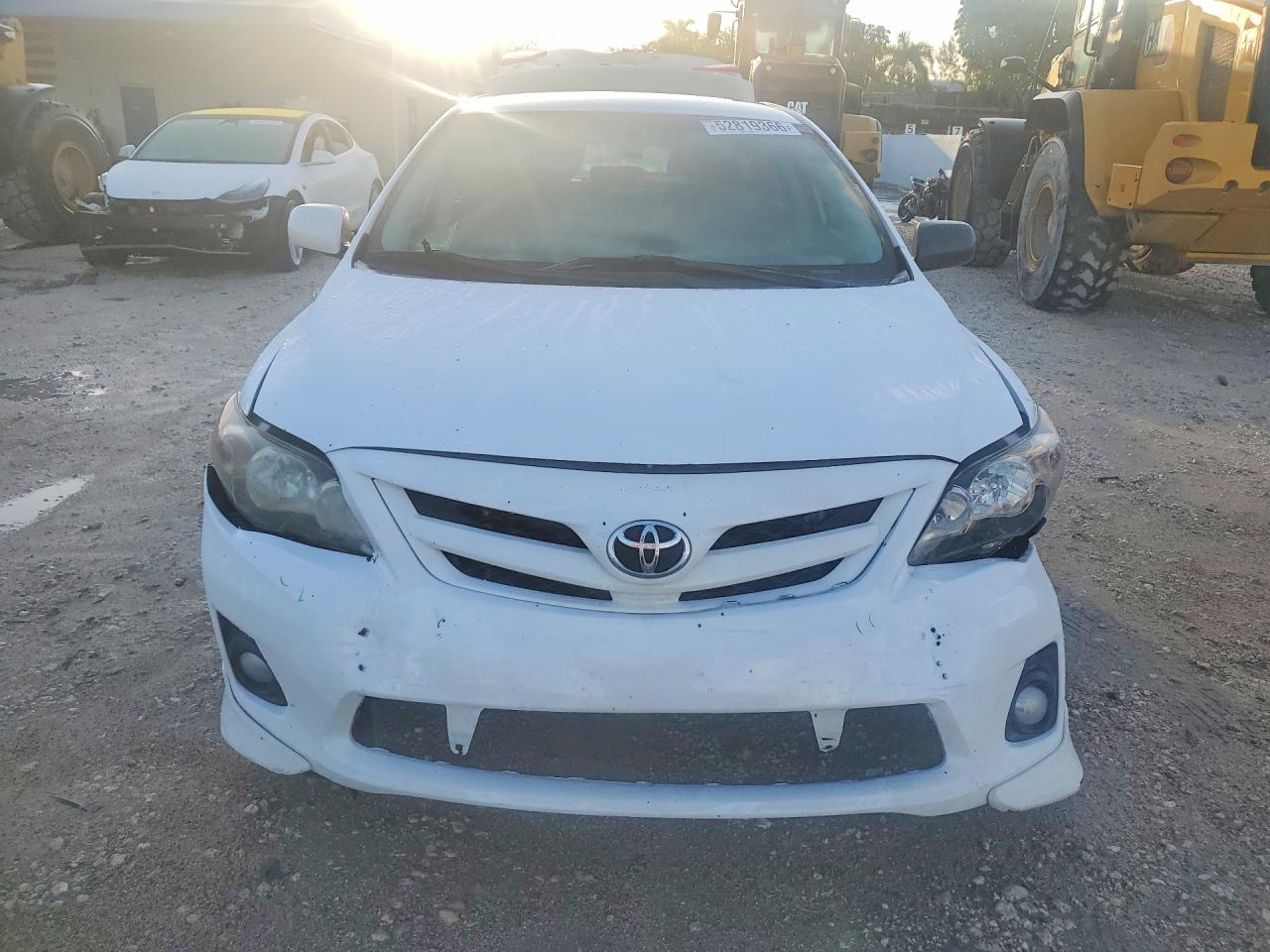 2011 Toyota Corolla S White vin: 2T1BU4EE0BC565902