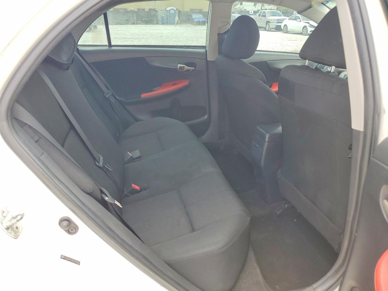 2011 Toyota Corolla S White vin: 2T1BU4EE0BC565902
