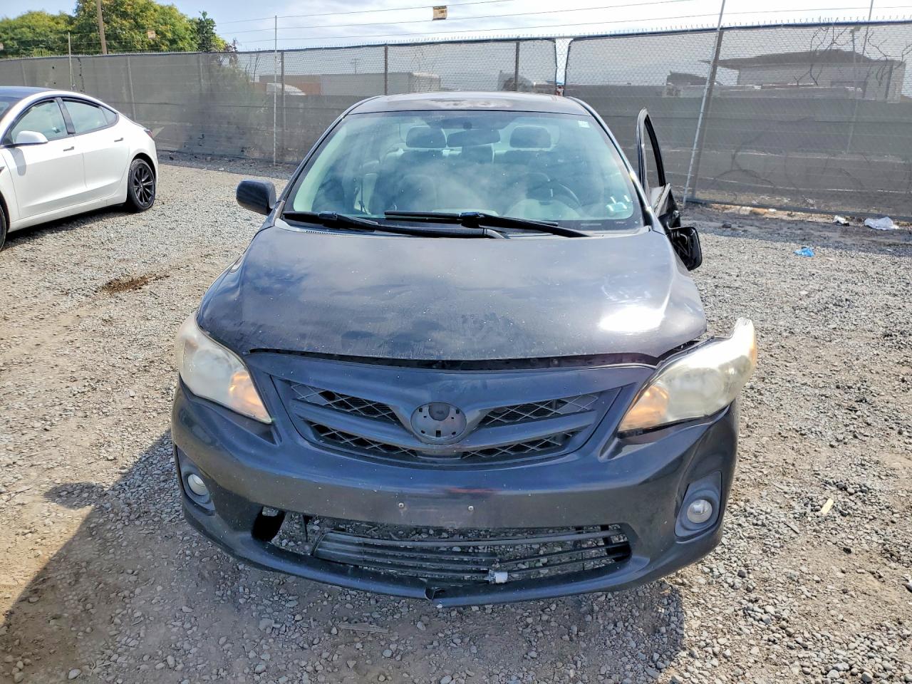 2011 Toyota Corolla Le Black vin: 2T1BU4EE0BC574261
