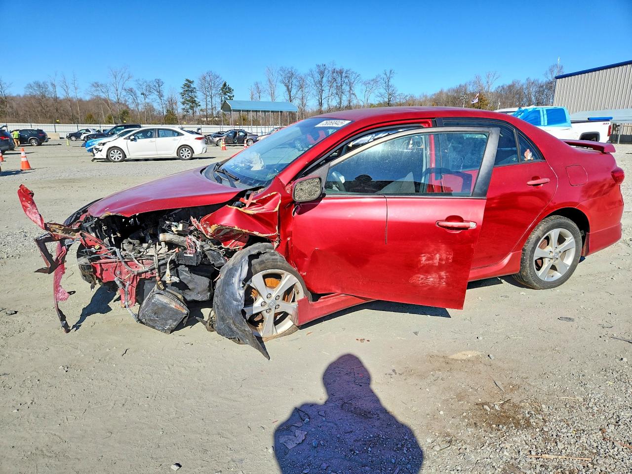 2011 Toyota Corolla Base Red vin: 2T1BU4EE0BC579573