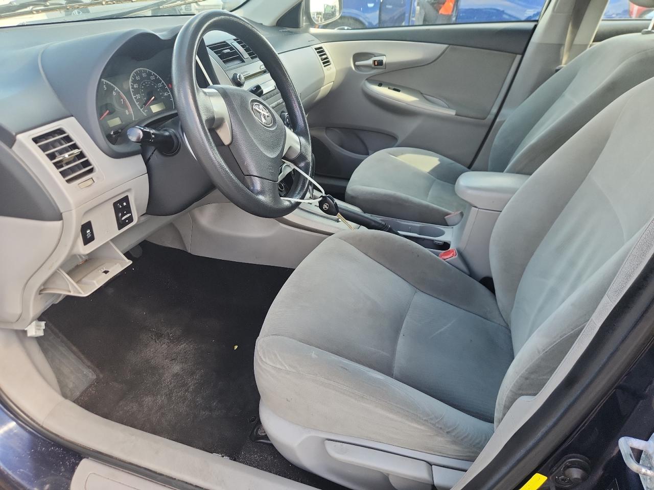 2011 Toyota Corolla Le Blue vin: 2T1BU4EE0BC582330