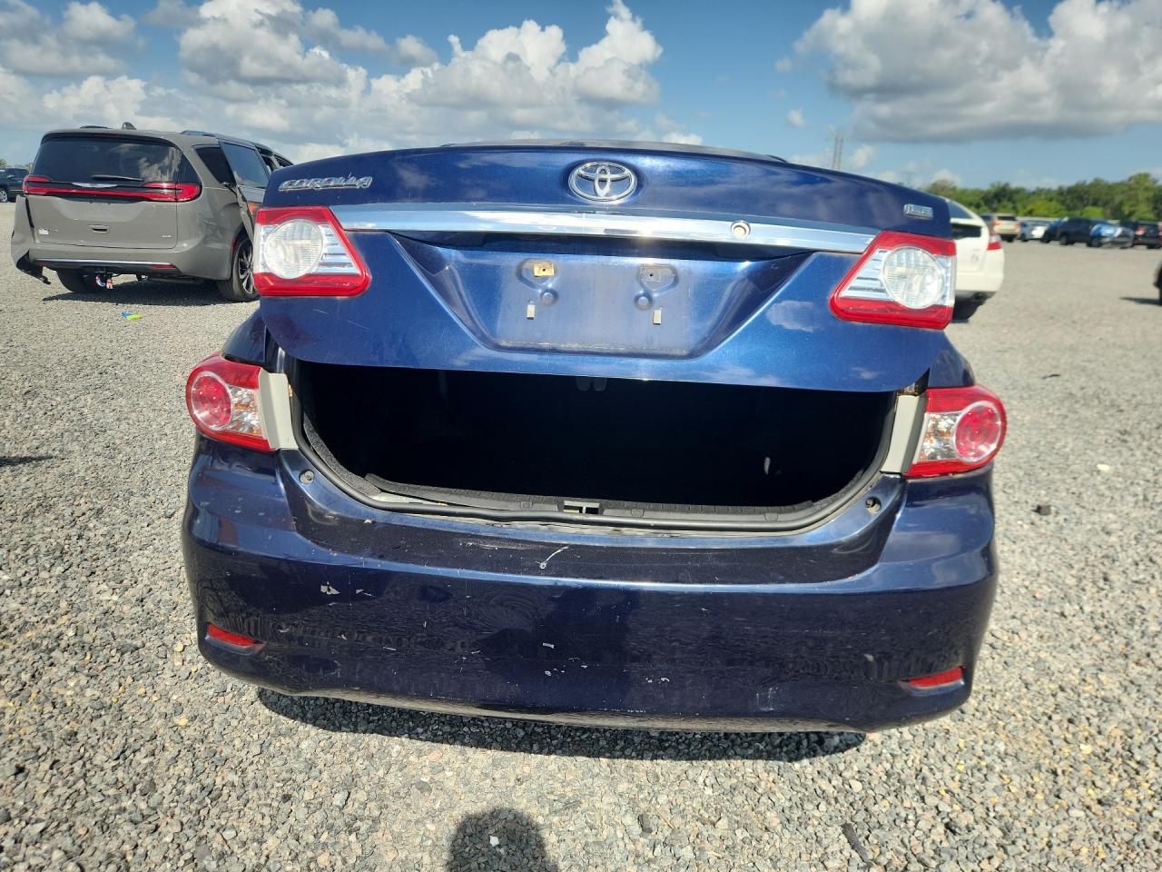 2011 Toyota Corolla Le Blue vin: 2T1BU4EE0BC582330