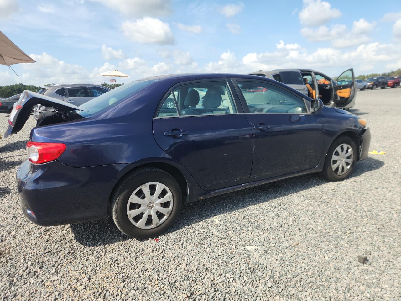 2011 Toyota Corolla Le Blue vin: 2T1BU4EE0BC582330