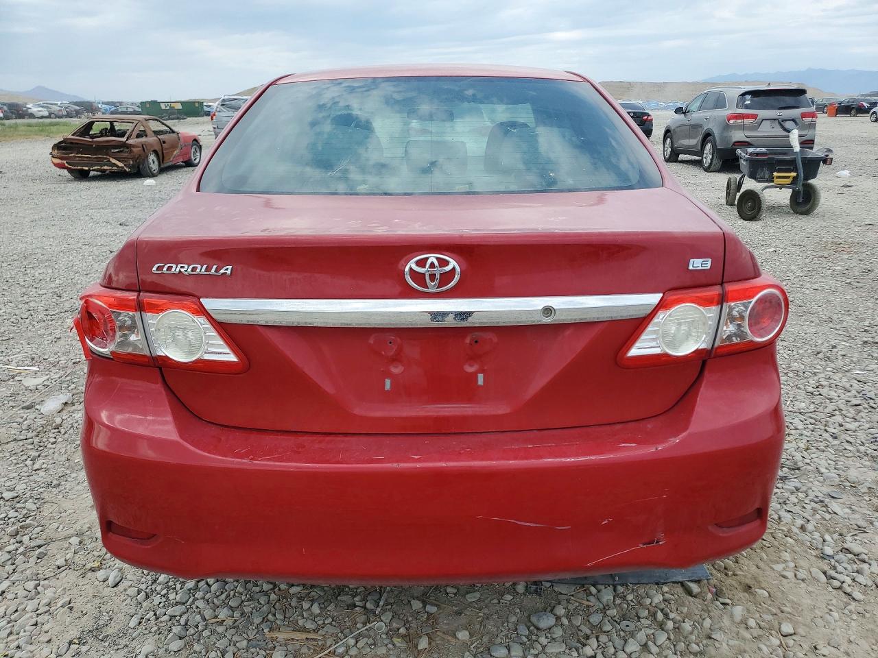 2011 Toyota Corolla Le Red vin: 2T1BU4EE0BC584451