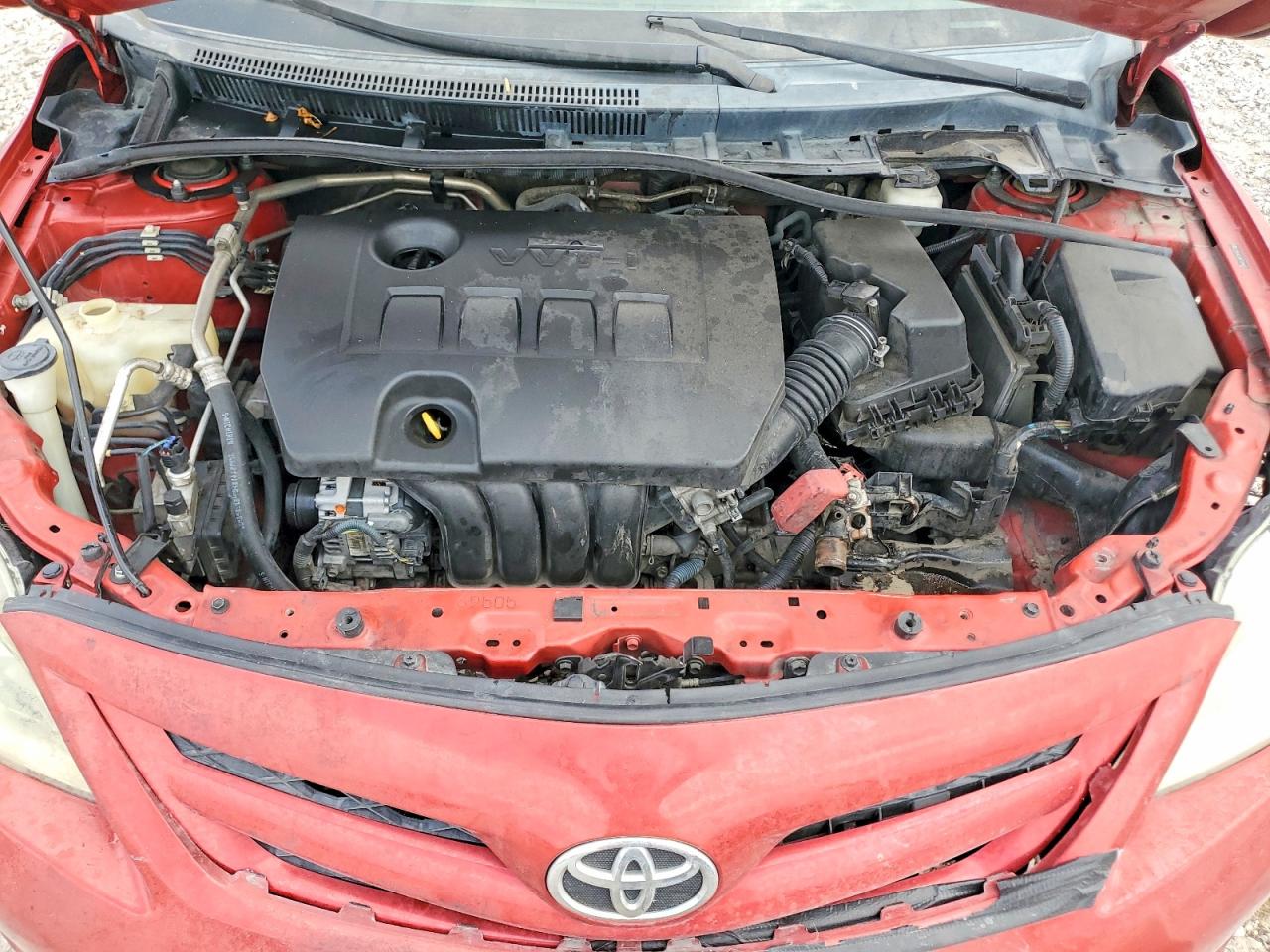 2011 Toyota Corolla Le Red vin: 2T1BU4EE0BC584451