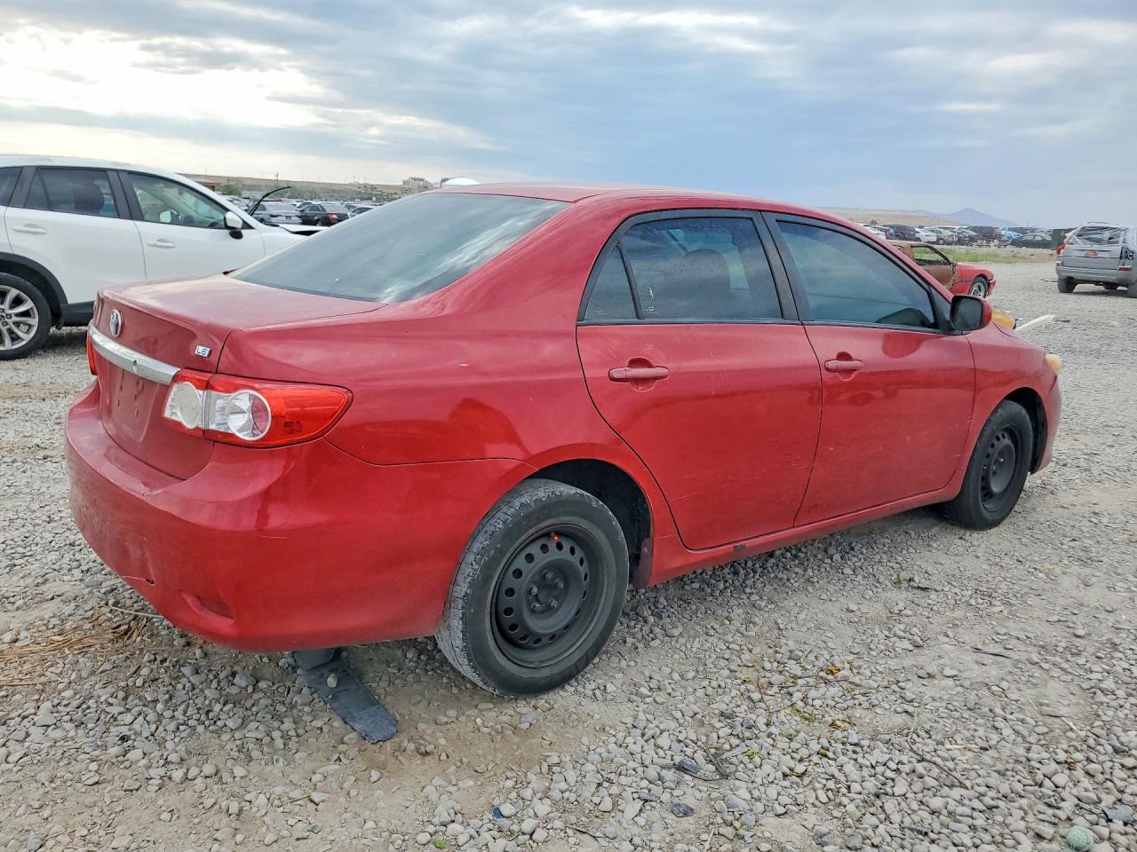2011 Toyota Corolla Le Red vin: 2T1BU4EE0BC584451