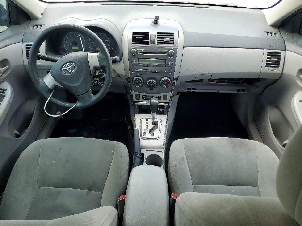 2011 Toyota Corolla Le Red vin: 2T1BU4EE0BC584451