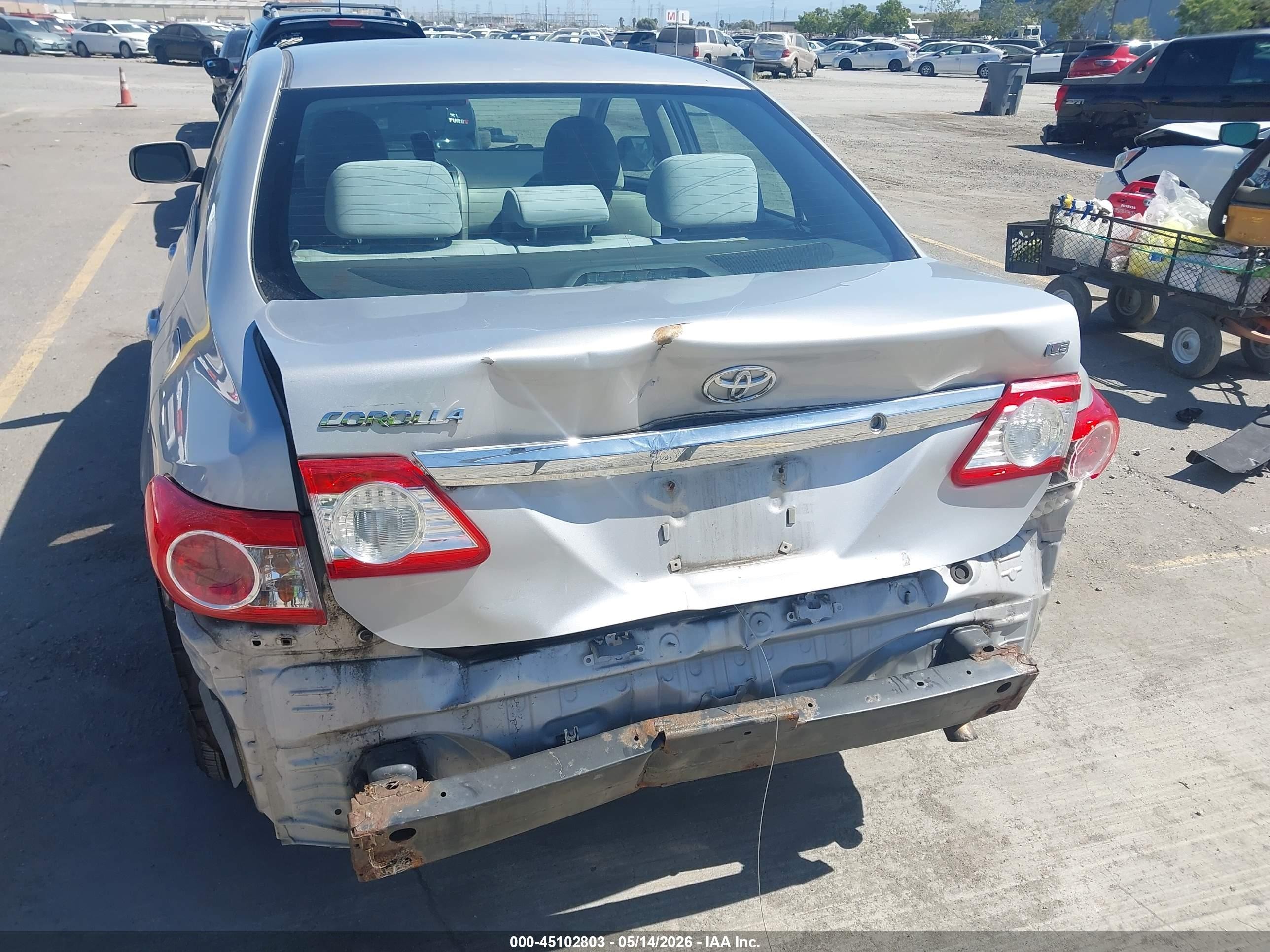 2011 Toyota Corolla Le Silver vin: 2T1BU4EE0BC591917