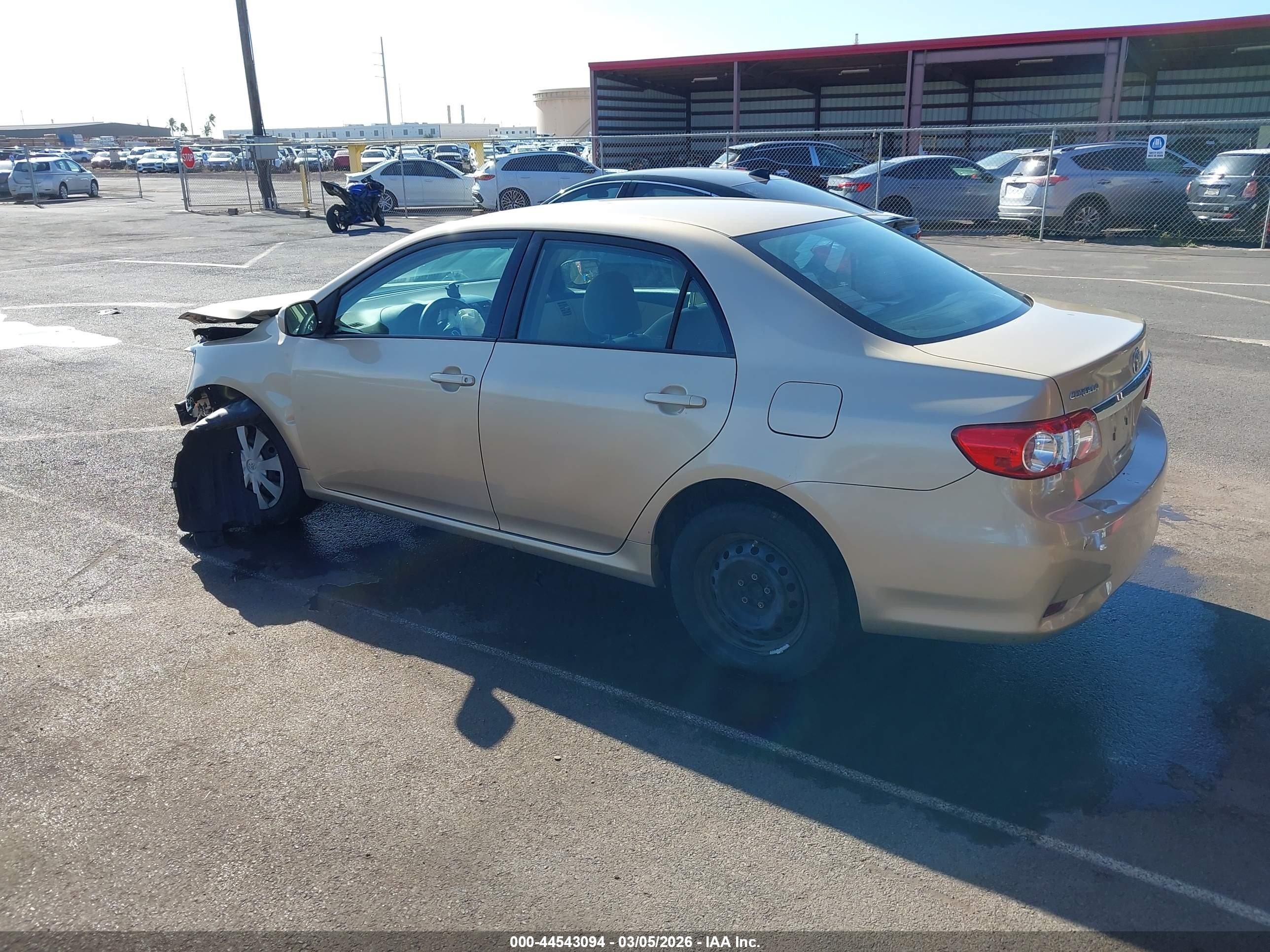 2011 Toyota Corolla Le Brown vin: 2T1BU4EE0BC625239