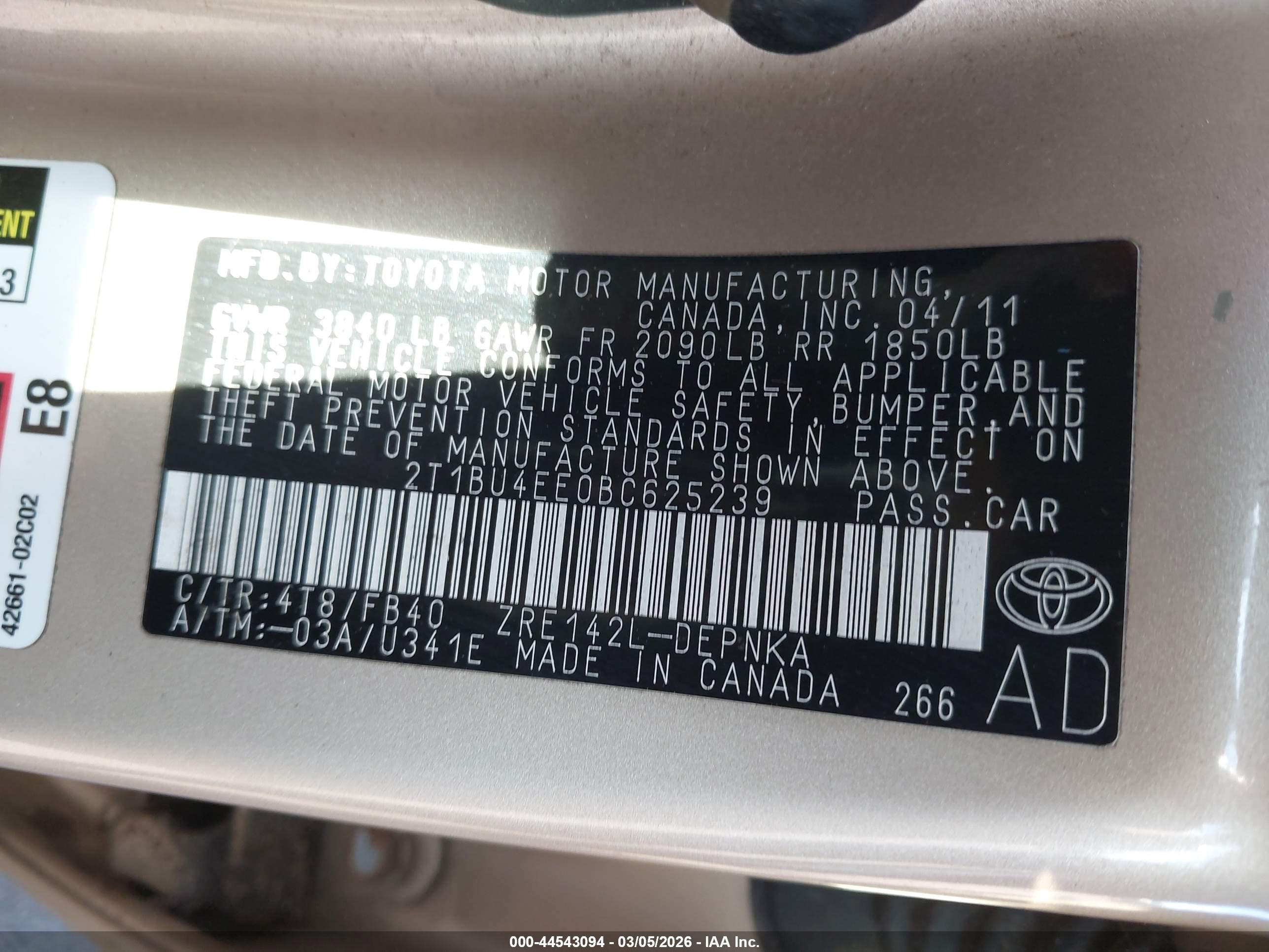 2011 Toyota Corolla Le Brown vin: 2T1BU4EE0BC625239